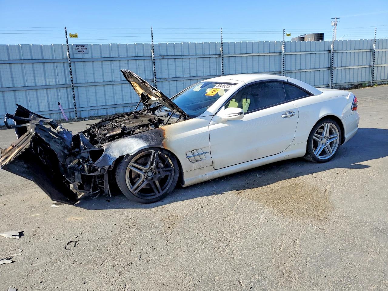 2009 Mercedes-benz Sl 550 White vin: WDBSK71F19F143160