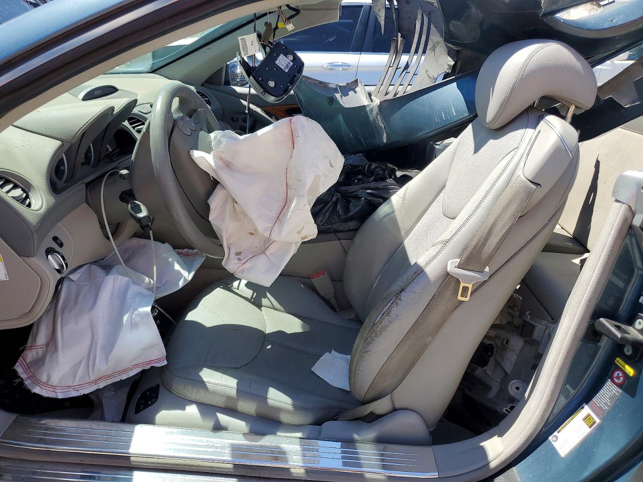 2007 Mercedes-benz Sl 550 Blue vin: WDBSK71F27F124761