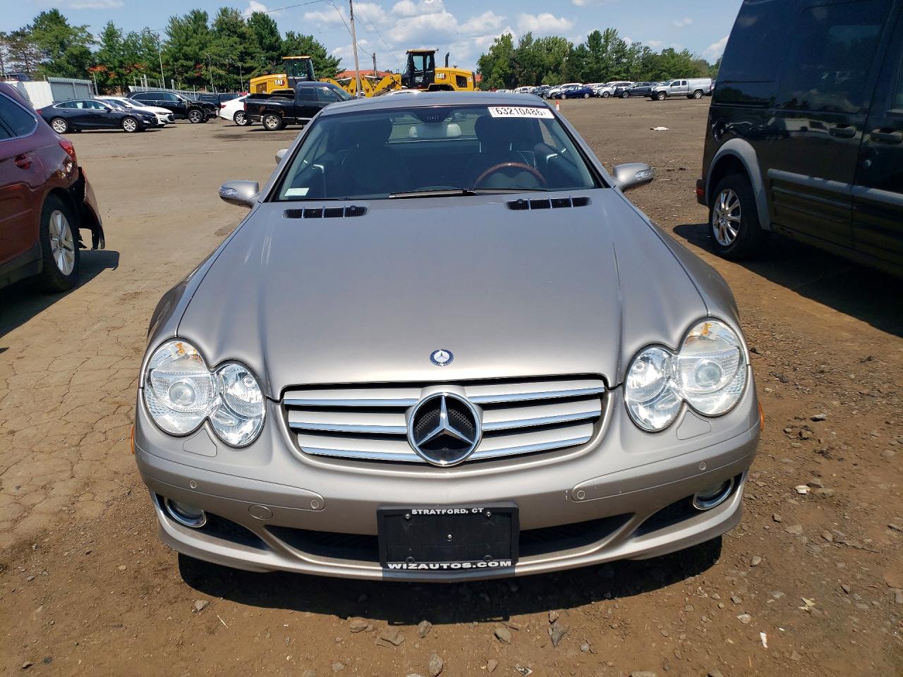2007 Mercedes-benz Sl 550 Silver vin: WDBSK71F27F125991