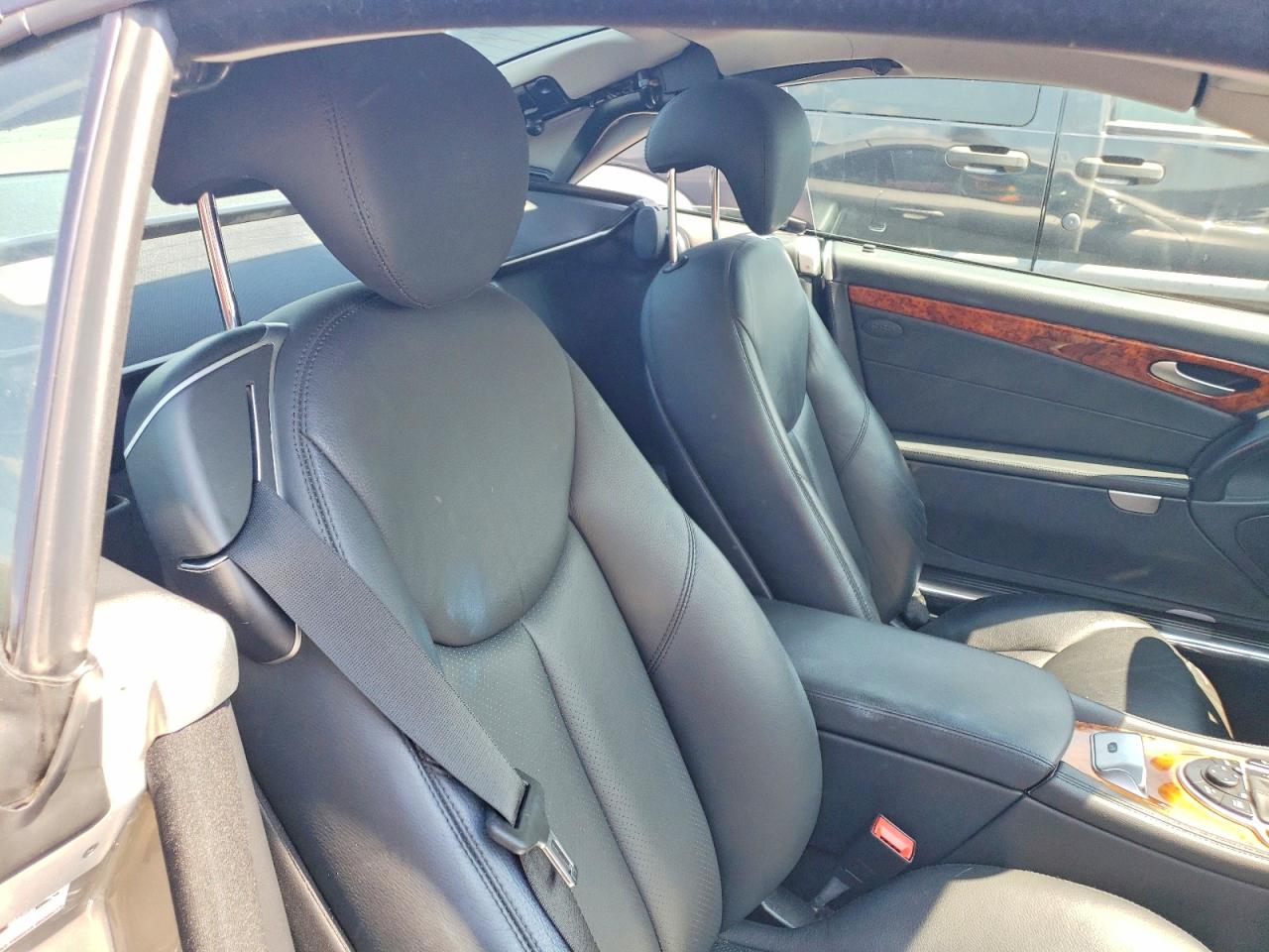 2007 Mercedes-benz Sl 550 Silver vin: WDBSK71F27F125991