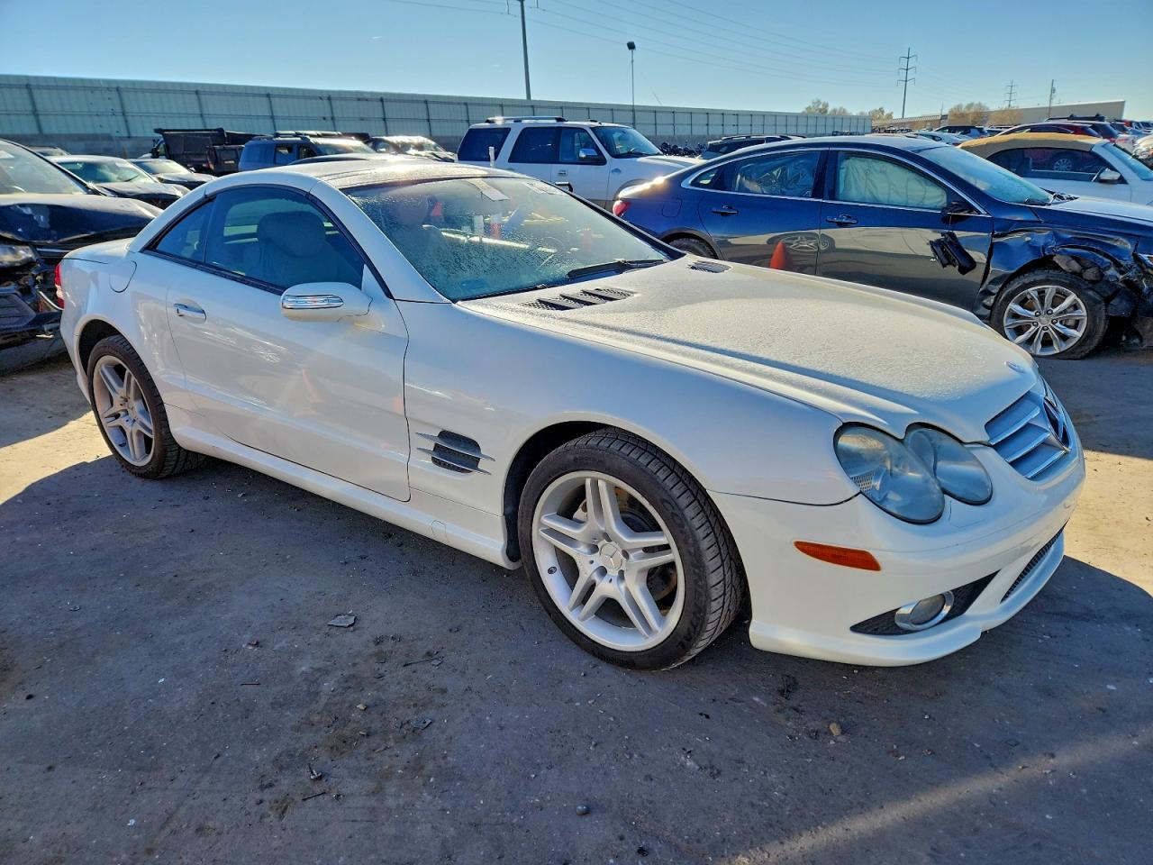 2007 Mercedes-benz Sl 550 White vin: WDBSK71F27F132634