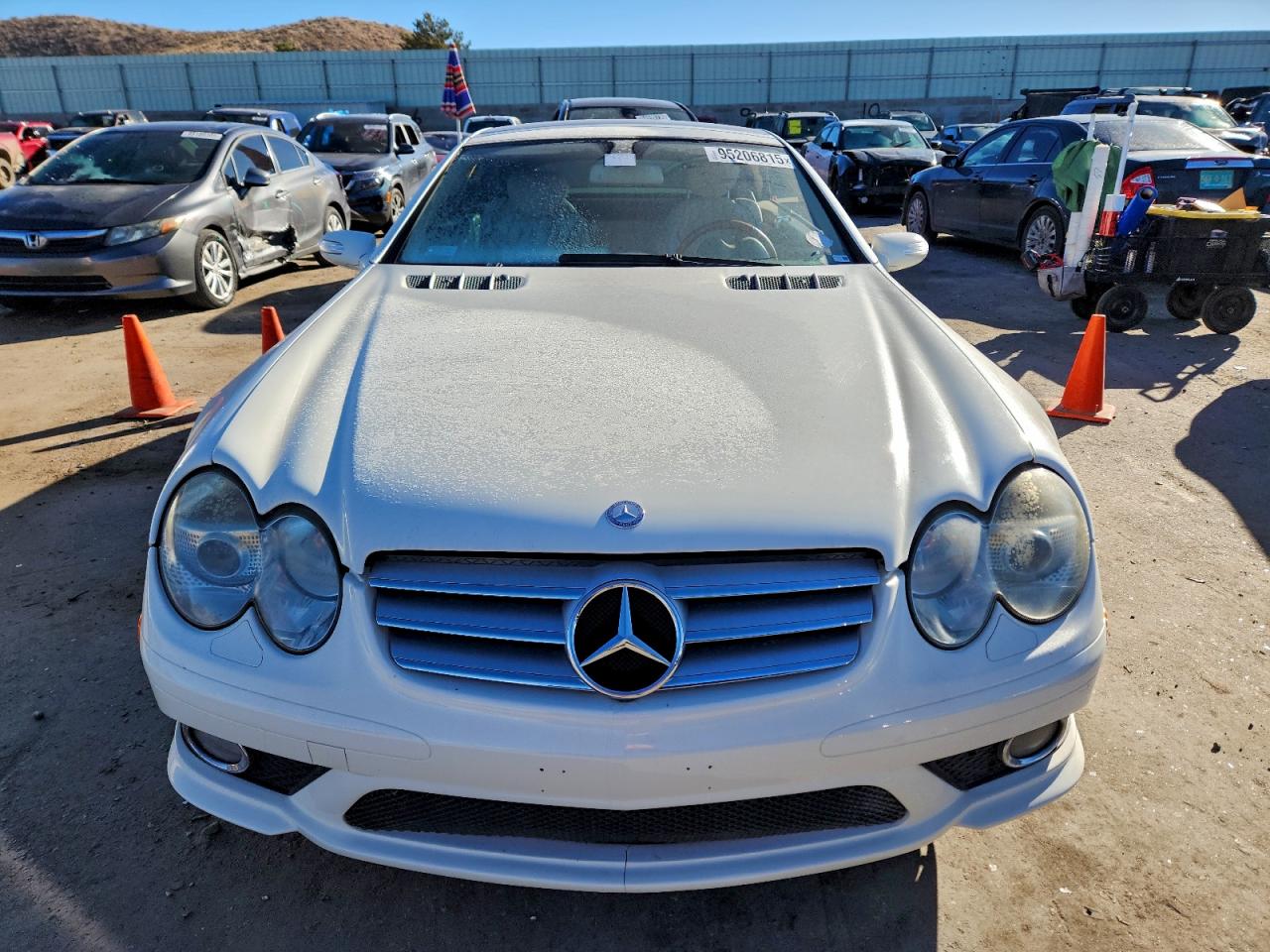 2007 Mercedes-benz Sl 550 White vin: WDBSK71F27F132634