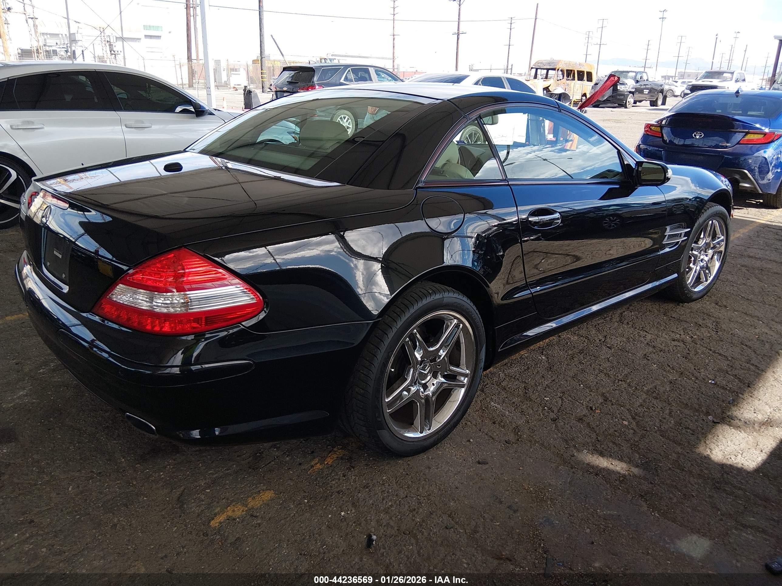 2008 Mercedes-benz Sl 550   Черный vin: WDBSK71F28F136426