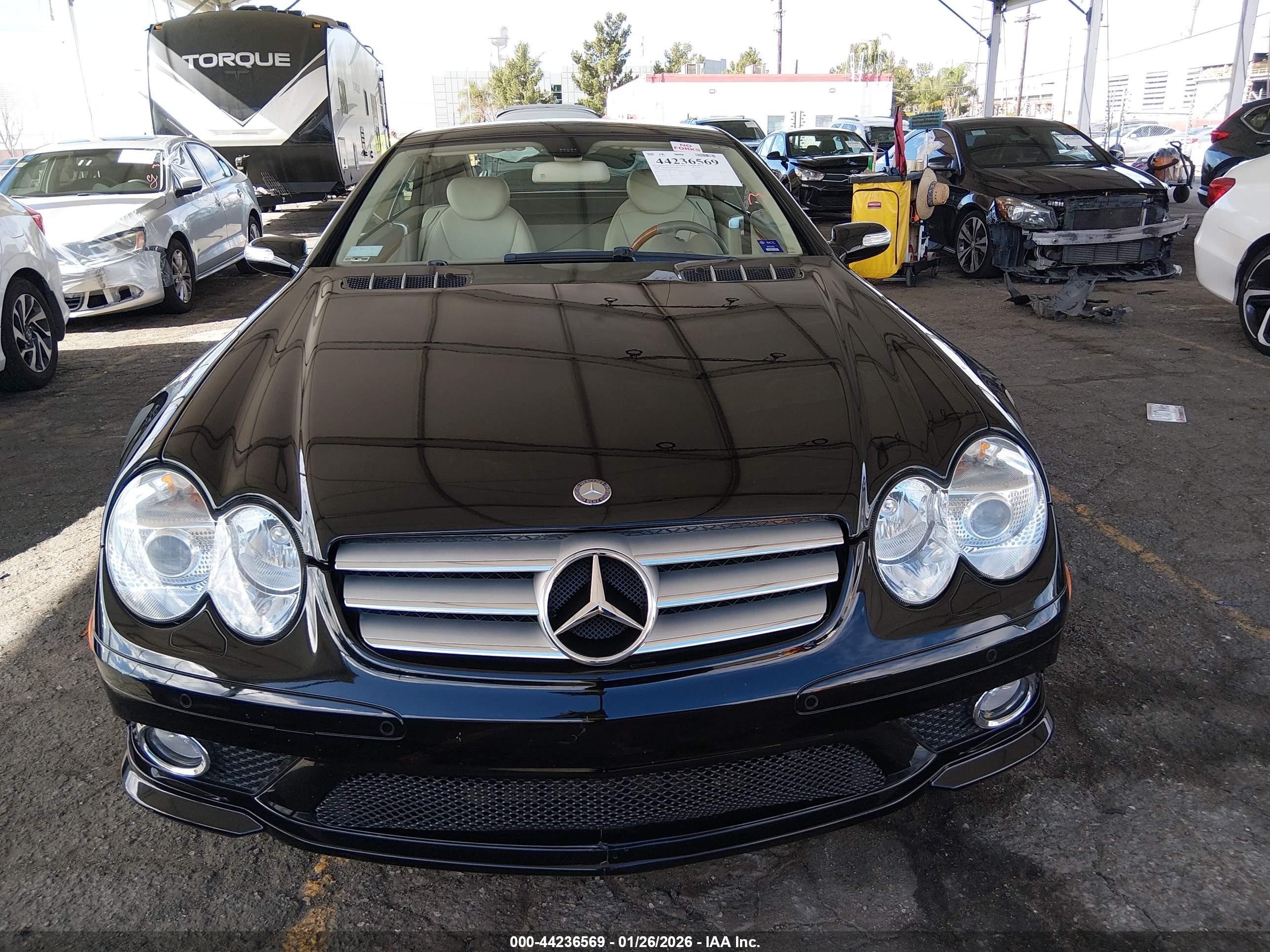 2008 Mercedes-benz Sl 550   Черный vin: WDBSK71F28F136426