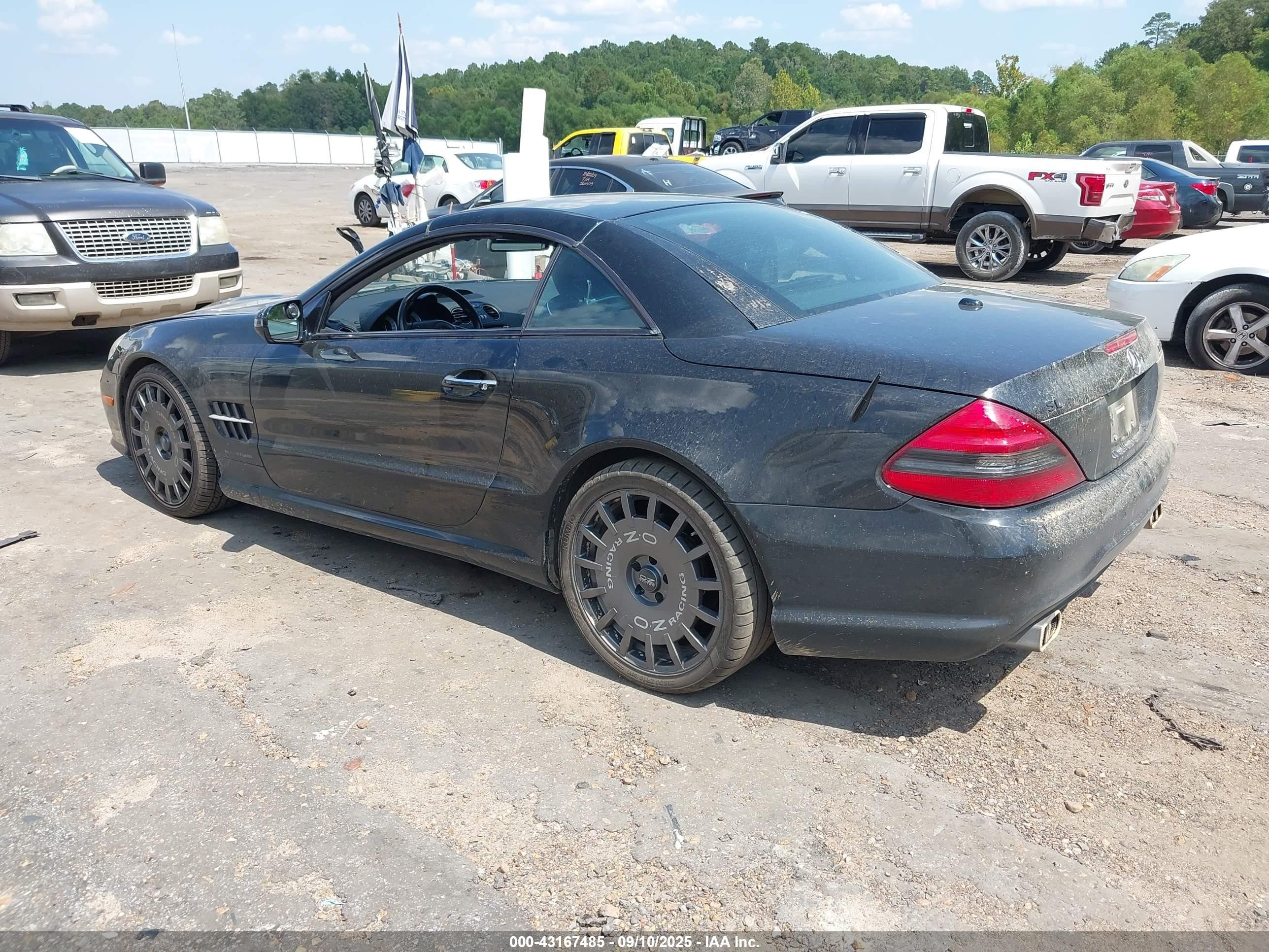 2009 Mercedes-benz Sl 550   Black vin: WDBSK71F29F145760