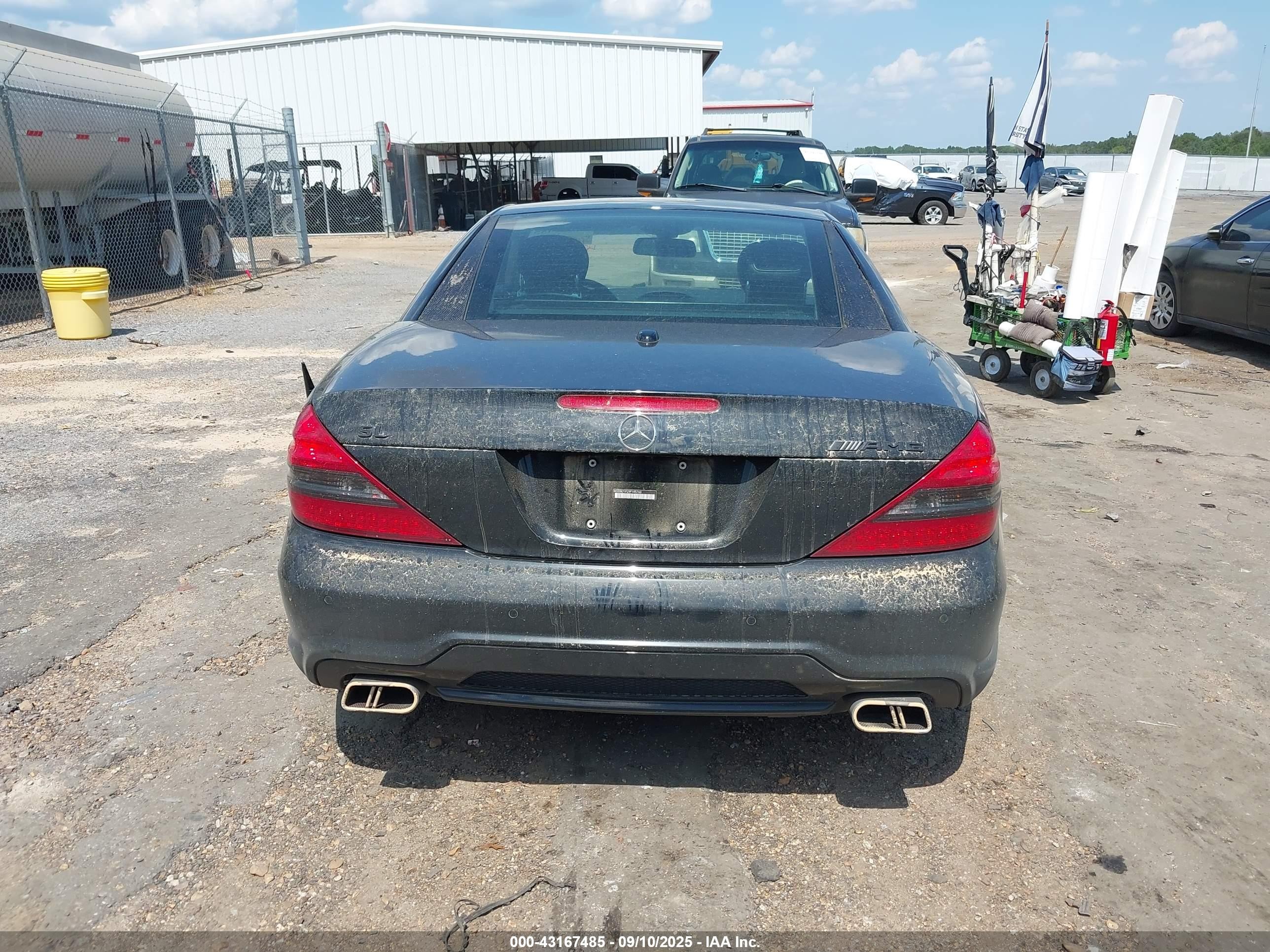 2009 Mercedes-benz Sl 550   Black vin: WDBSK71F29F145760