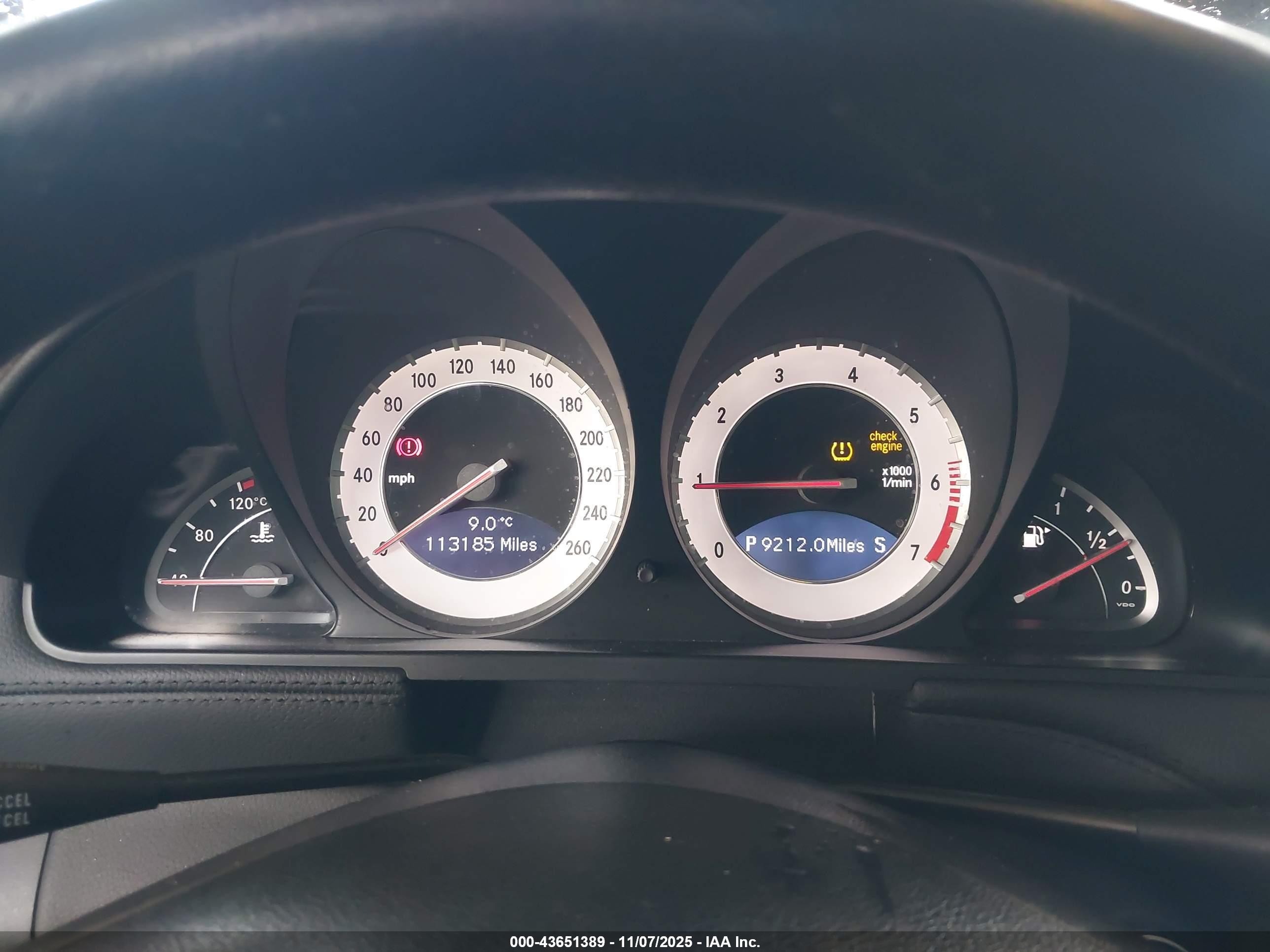 2009 Mercedes-benz Sl 550   Black vin: WDBSK71F29F147282
