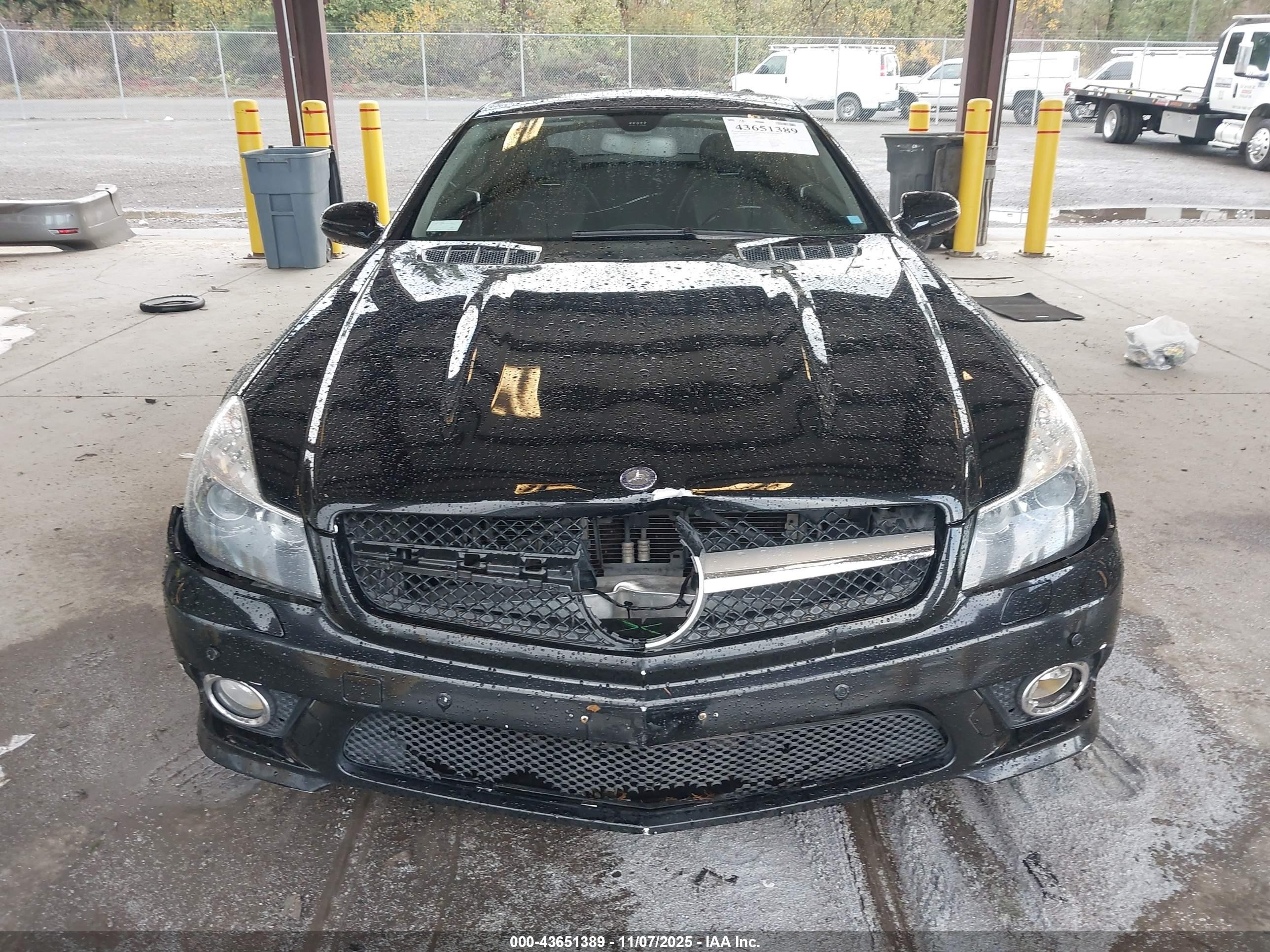 2009 Mercedes-benz Sl 550   Black vin: WDBSK71F29F147282