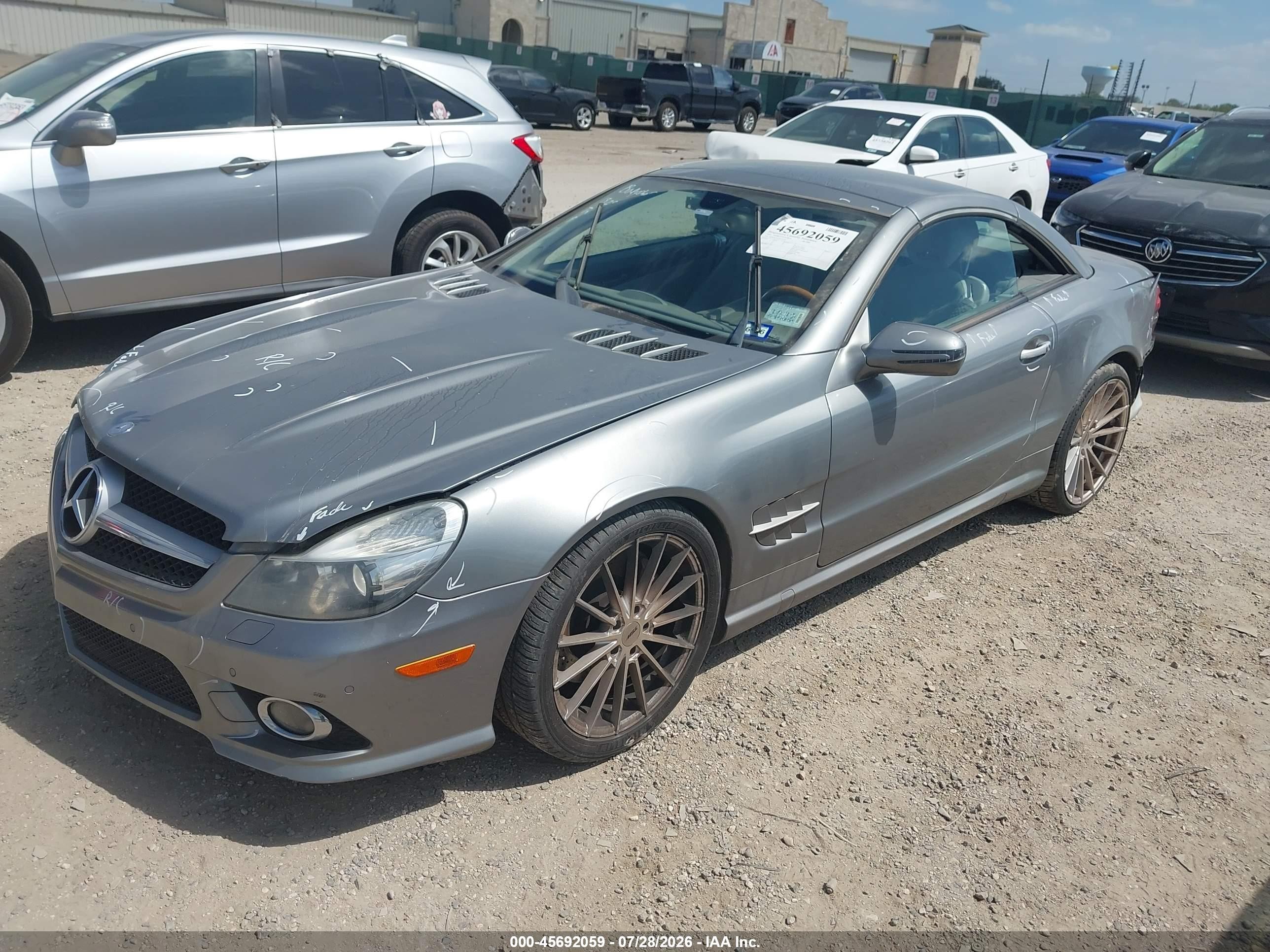 2009 Mercedes-benz Sl 550   Silver vin: WDBSK71F29F151395