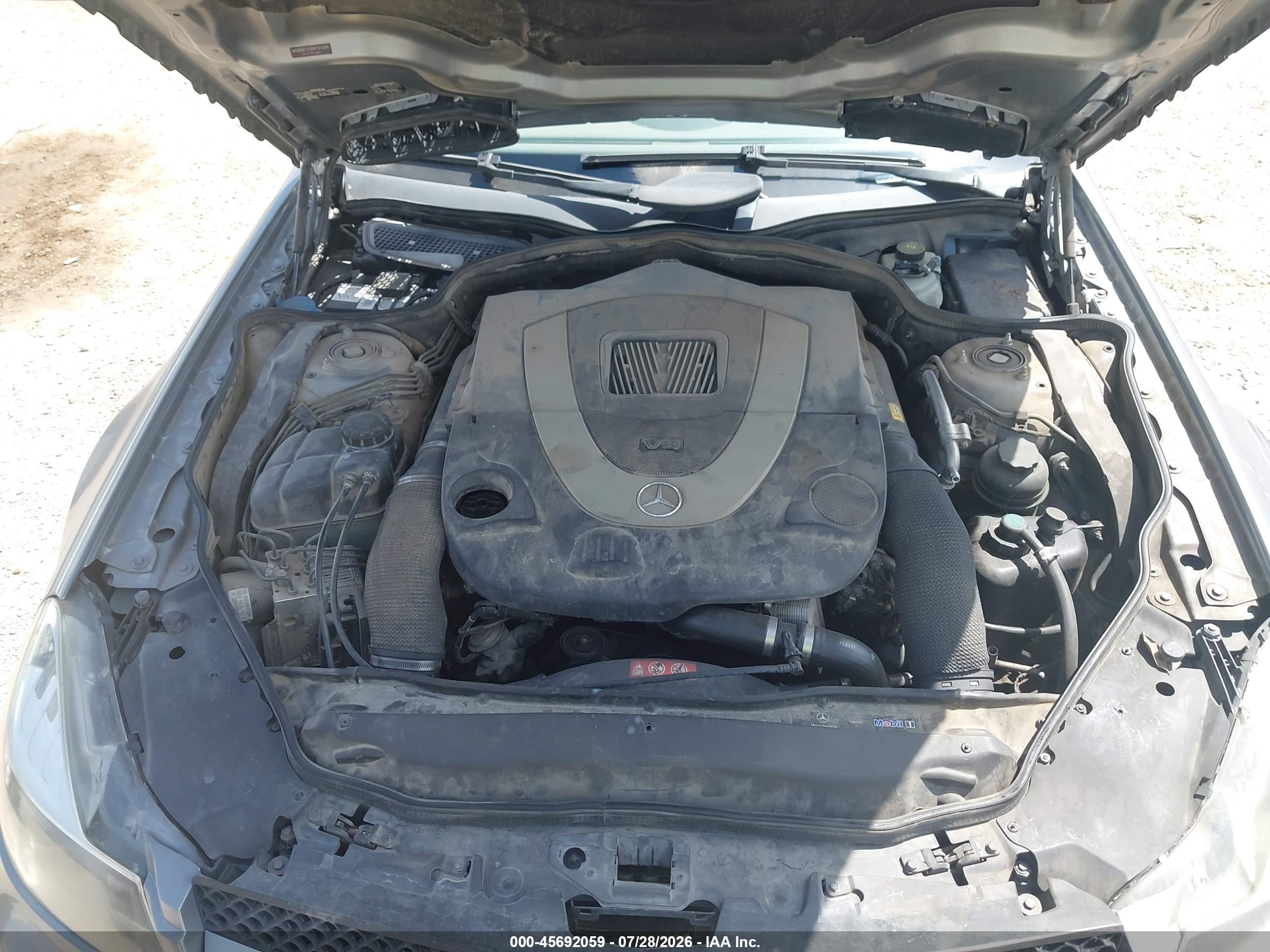 2009 Mercedes-benz Sl 550   Silver vin: WDBSK71F29F151395