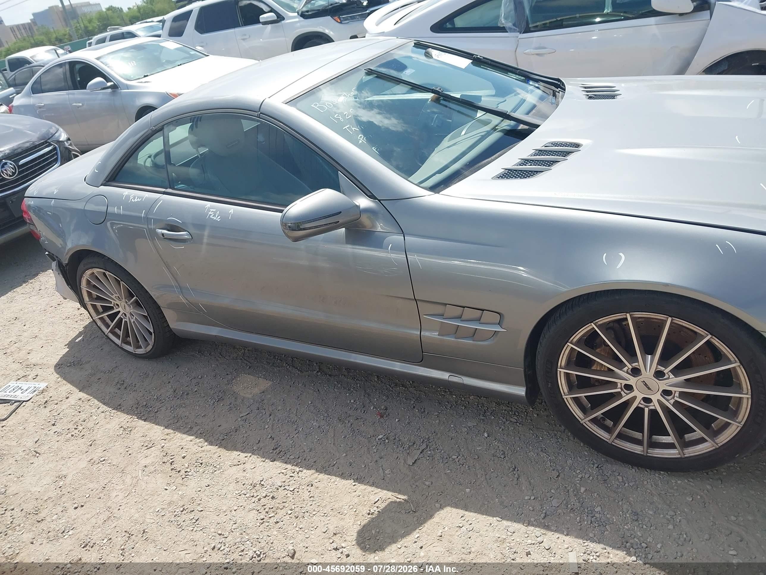 2009 Mercedes-benz Sl 550   Silver vin: WDBSK71F29F151395