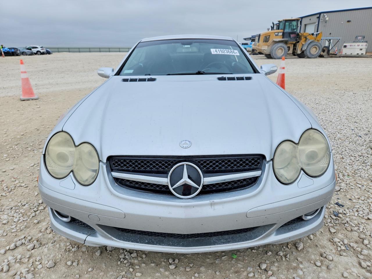 2007 Mercedes-benz Sl 550 Silver vin: WDBSK71F37F122453