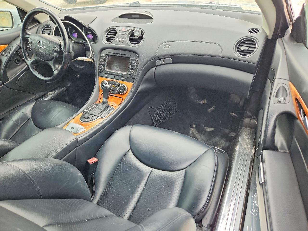 2007 Mercedes-benz Sl 550 Silver vin: WDBSK71F37F122453