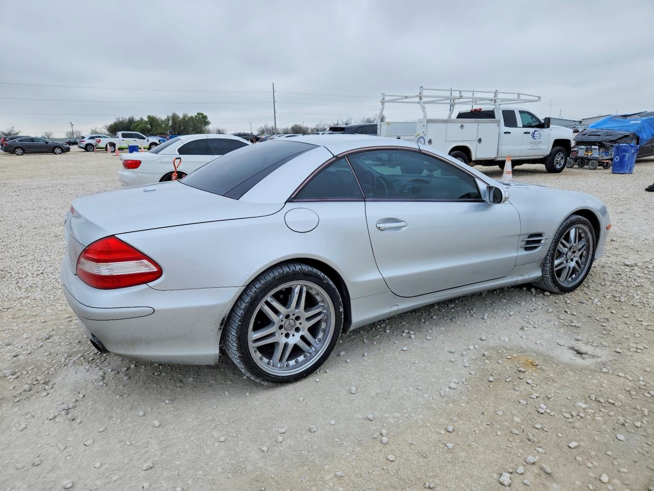 2007 Mercedes-benz Sl 550 Silver vin: WDBSK71F37F122453