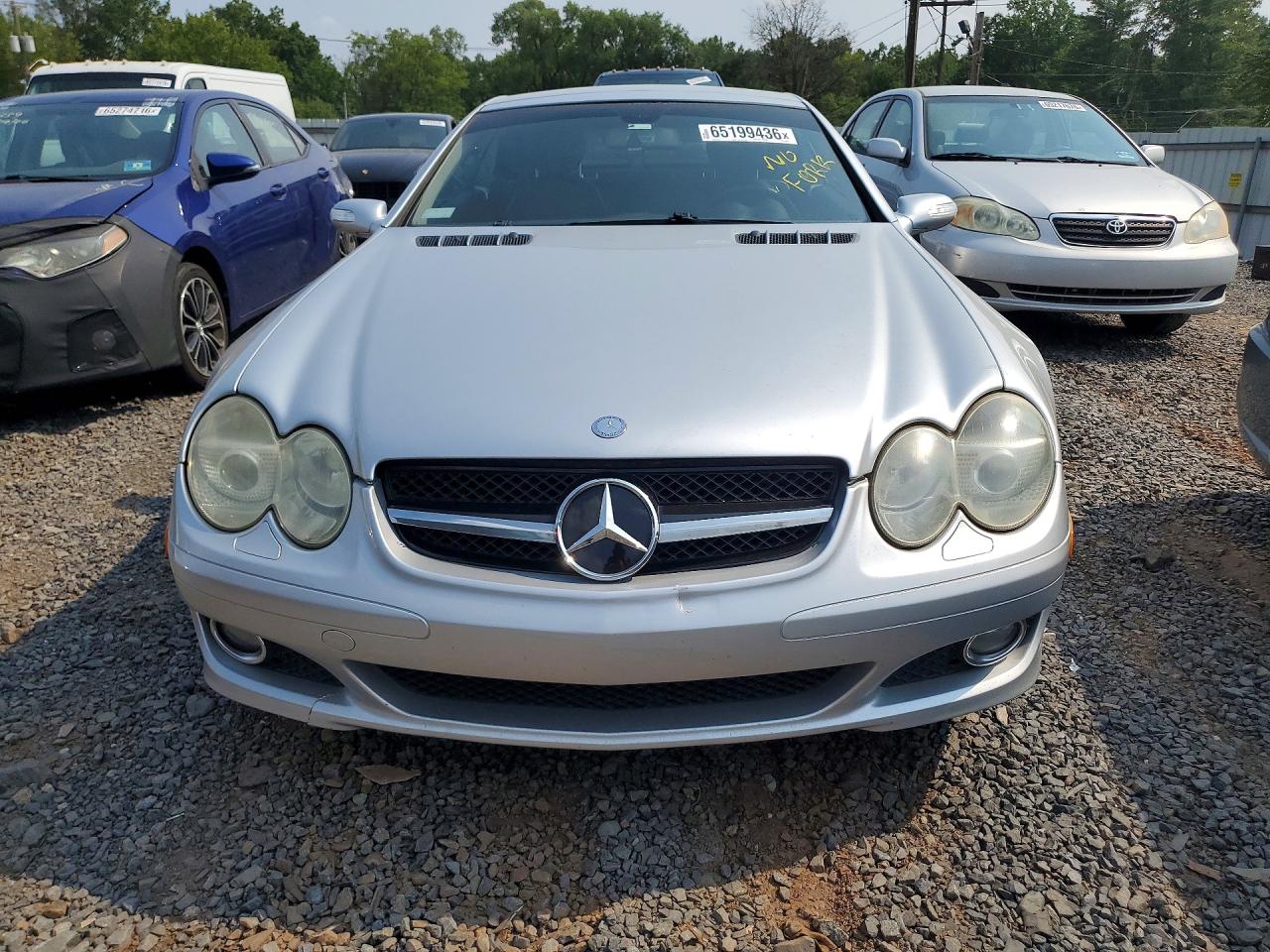 2007 Mercedes-benz Sl 550 Silver vin: WDBSK71F37F122453