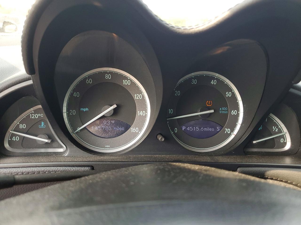 2007 Mercedes-benz Sl 550 Silver vin: WDBSK71F37F122453