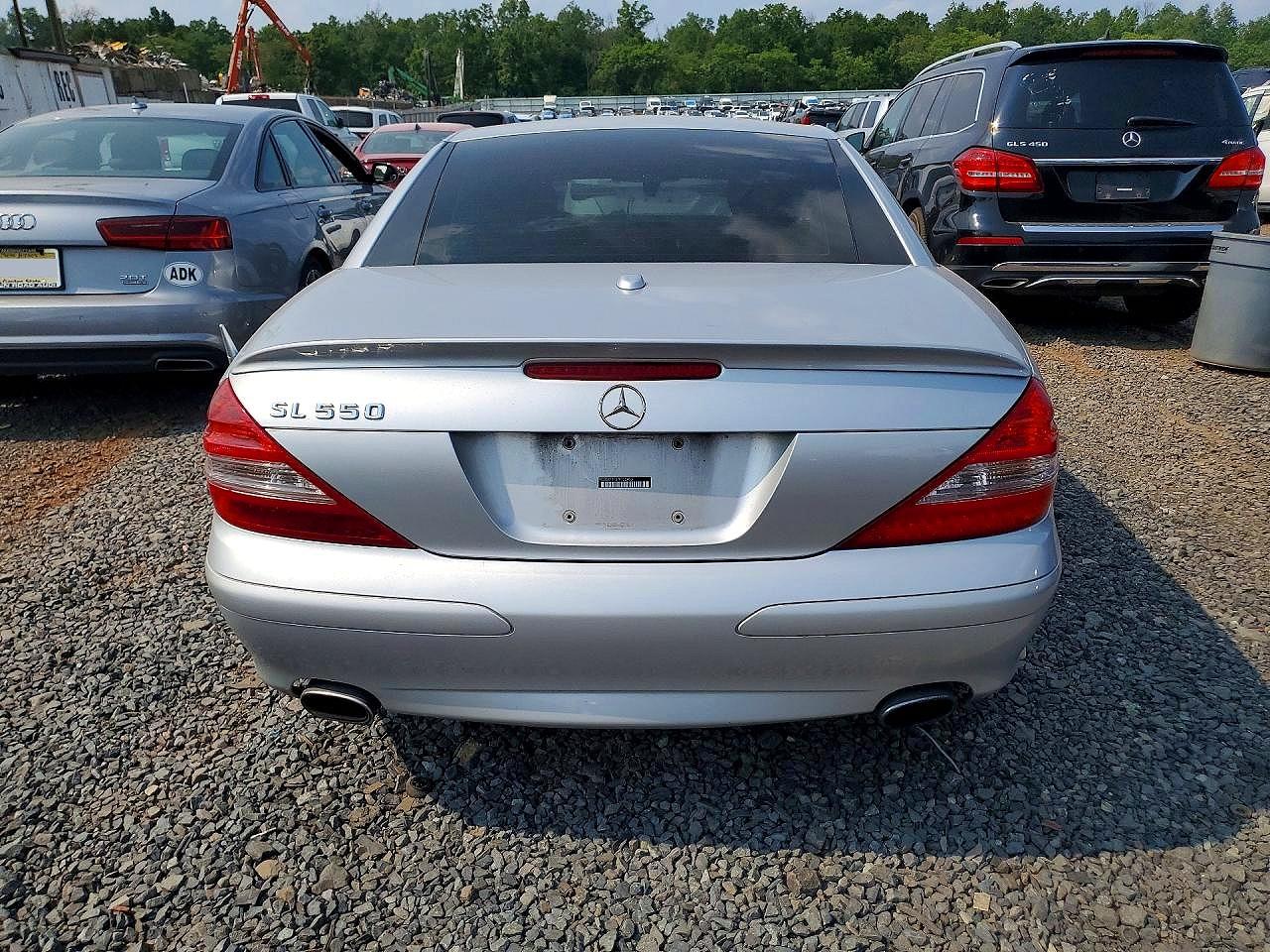 2007 Mercedes-benz Sl 550 Silver vin: WDBSK71F37F122453