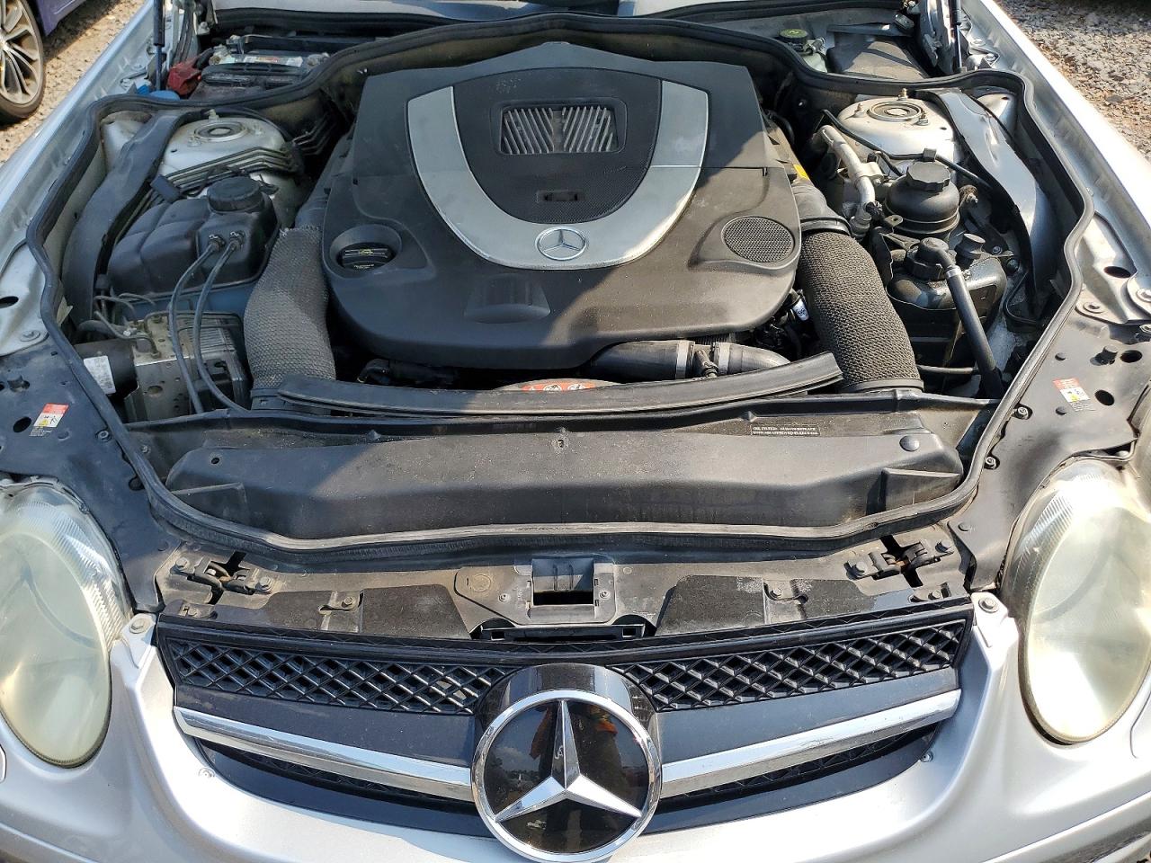 2007 Mercedes-benz Sl 550 Silver vin: WDBSK71F37F122453