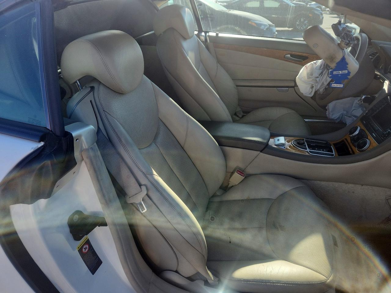 2007 Mercedes-benz Sl 550 White vin: WDBSK71F37F123215
