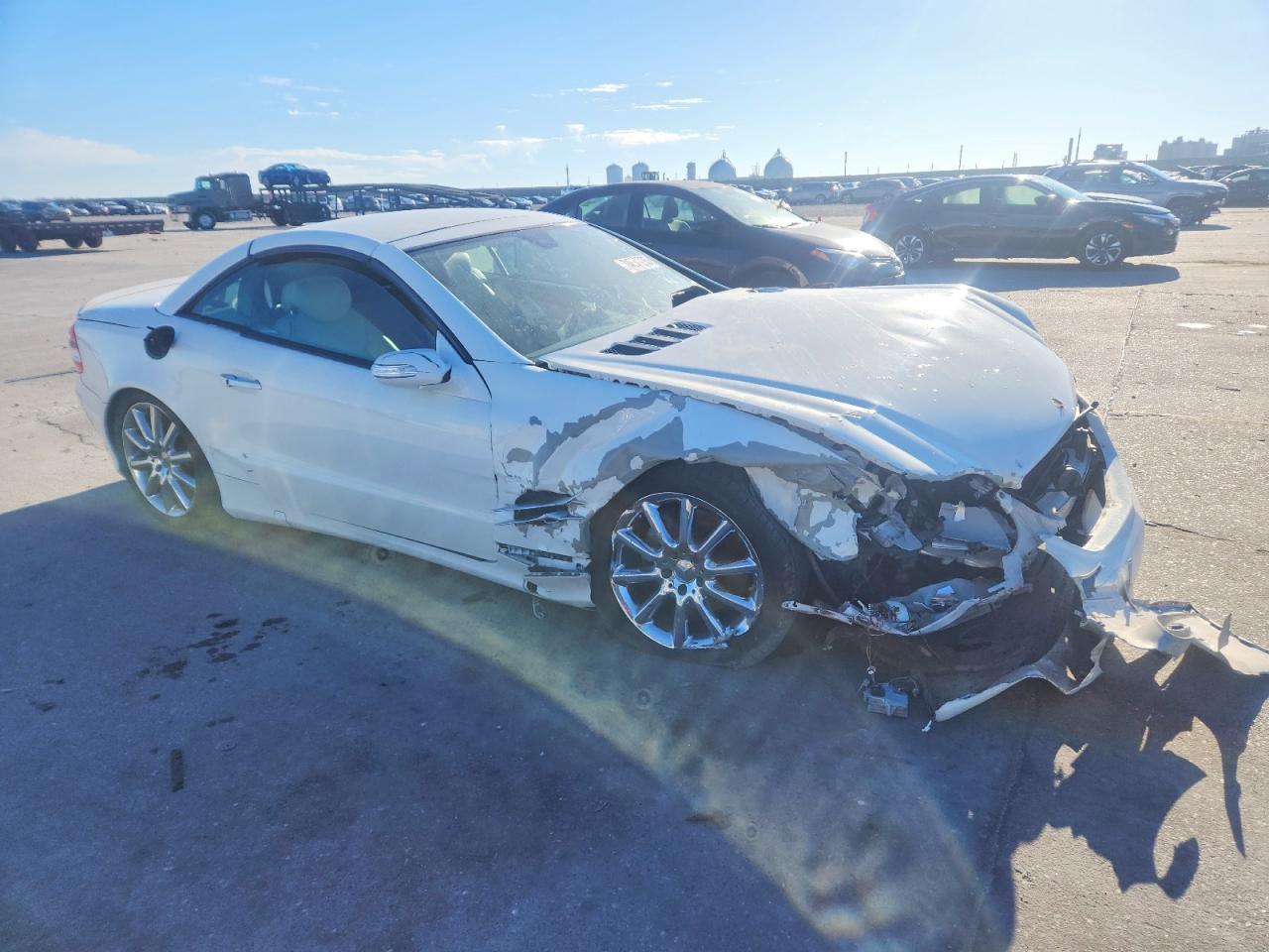 2007 Mercedes-benz Sl 550 White vin: WDBSK71F37F123215