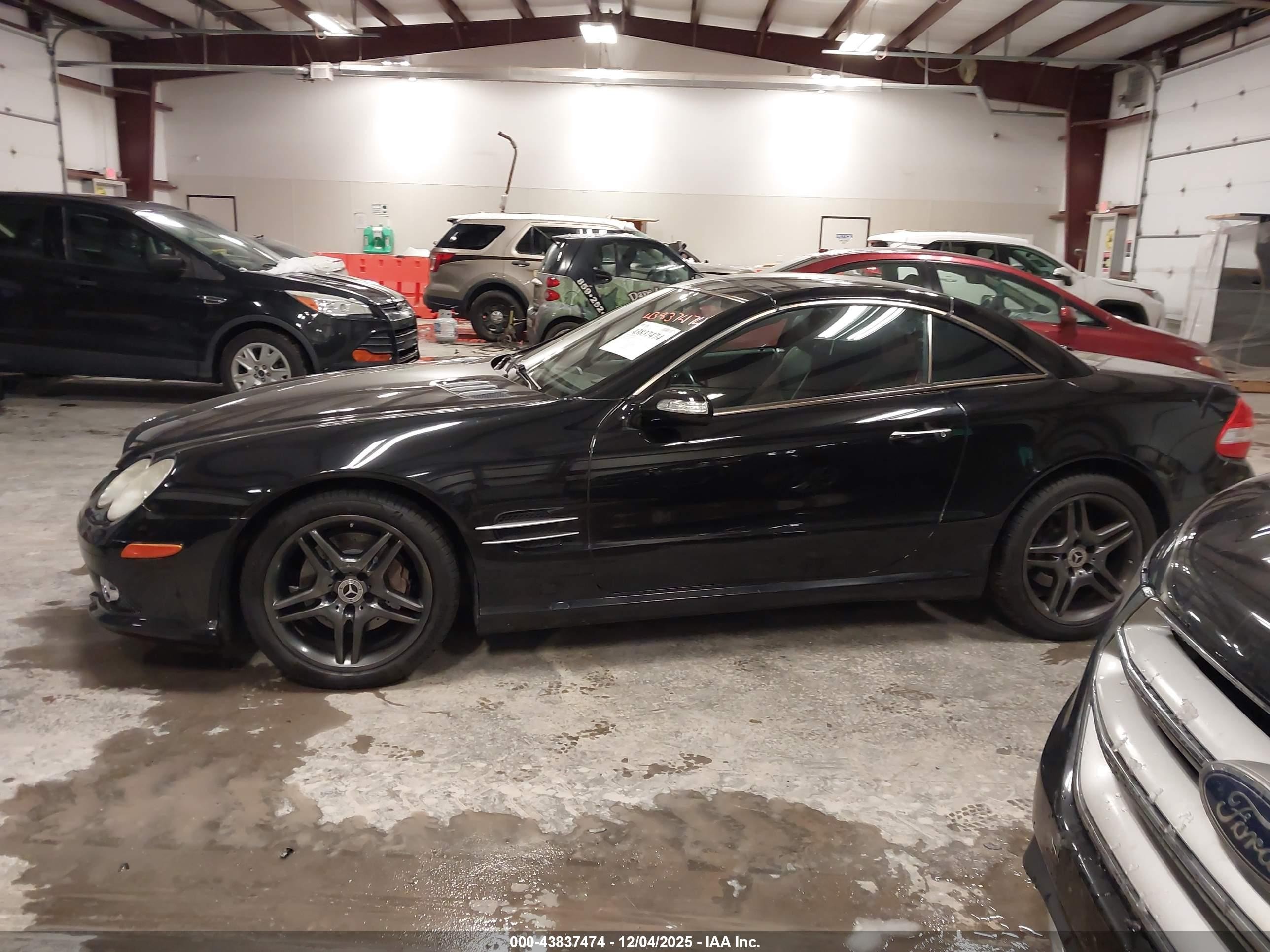 2007 Mercedes-benz Sl 550   Black vin: WDBSK71F37F126695