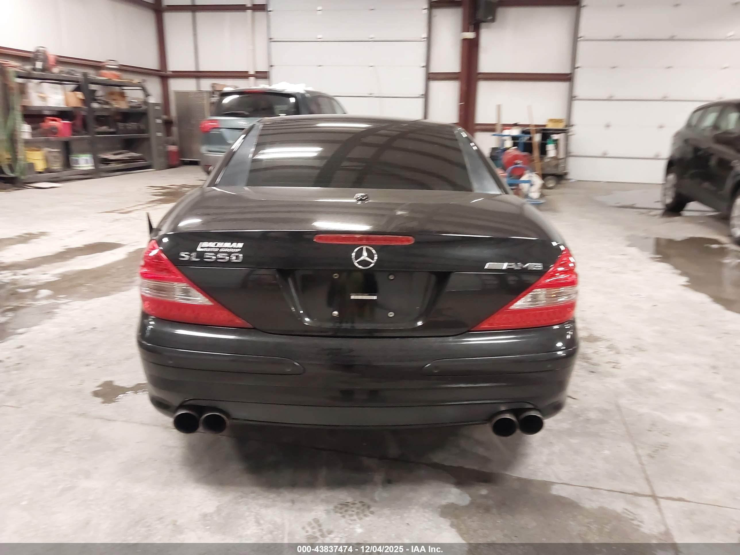 2007 Mercedes-benz Sl 550   Black vin: WDBSK71F37F126695