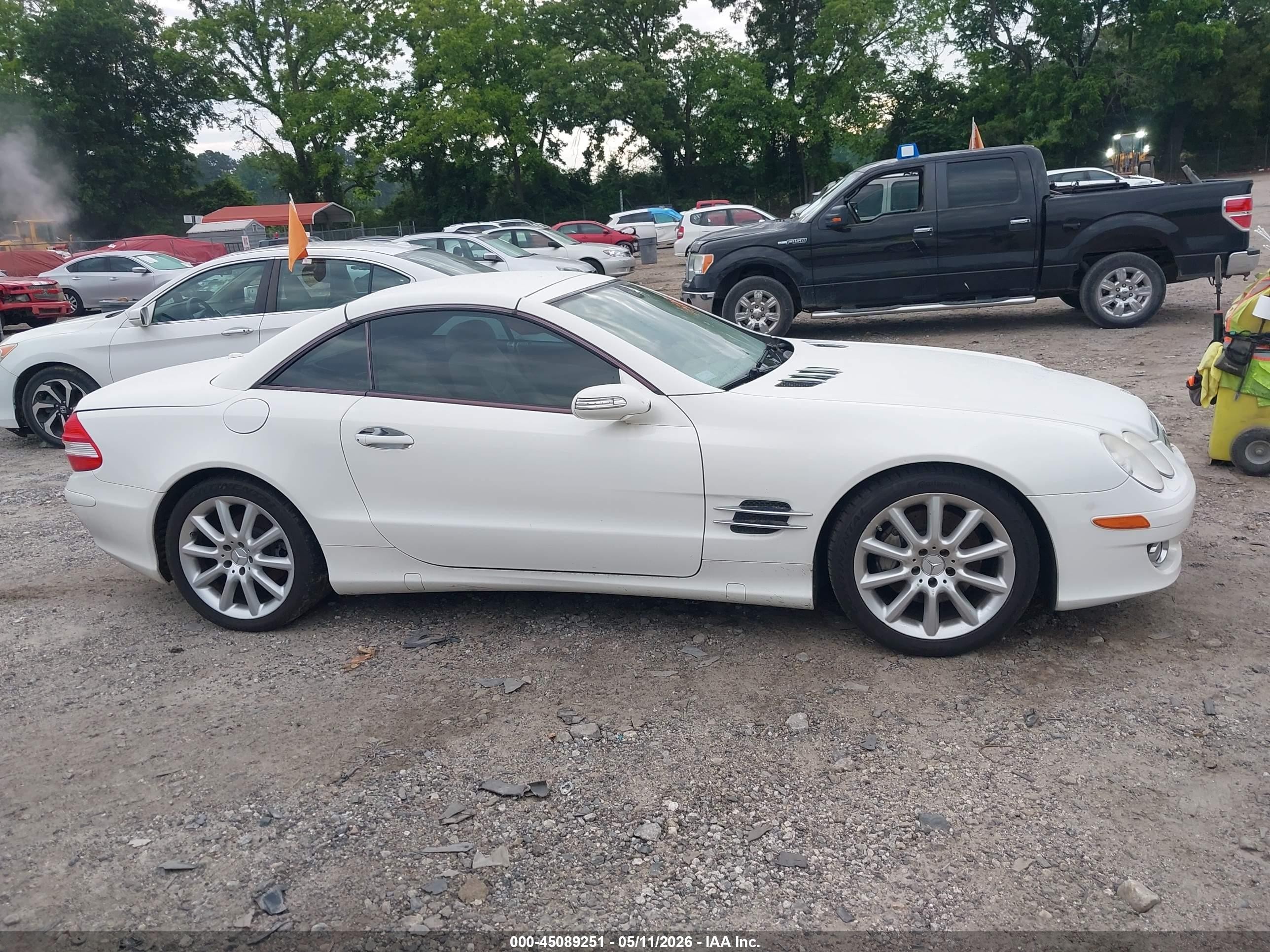 2007 Mercedes-benz Sl 550   Белый vin: WDBSK71F37F127507