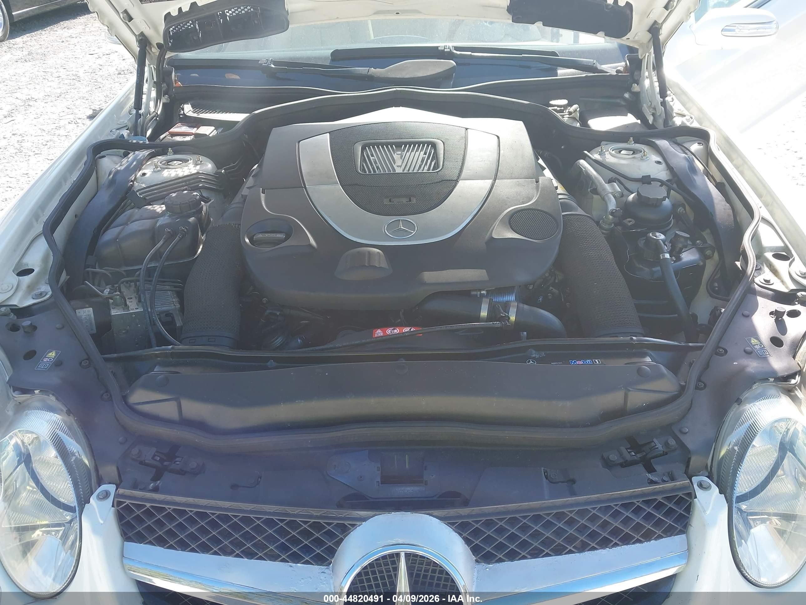 2007 Mercedes-benz Sl 550   White vin: WDBSK71F37F128706