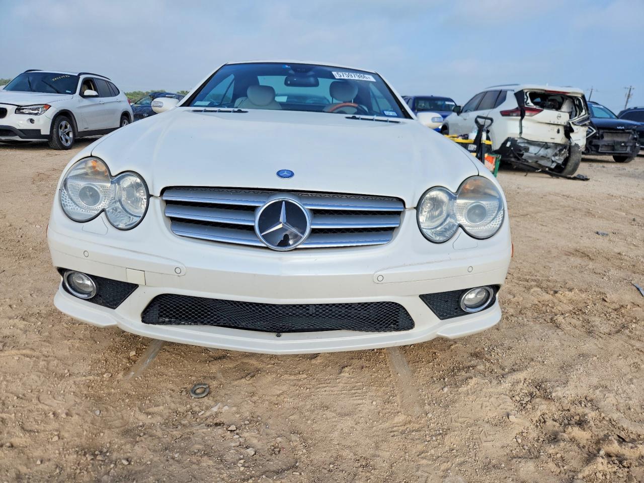 2007 Mercedes-benz Sl 550 White vin: WDBSK71F37F129421