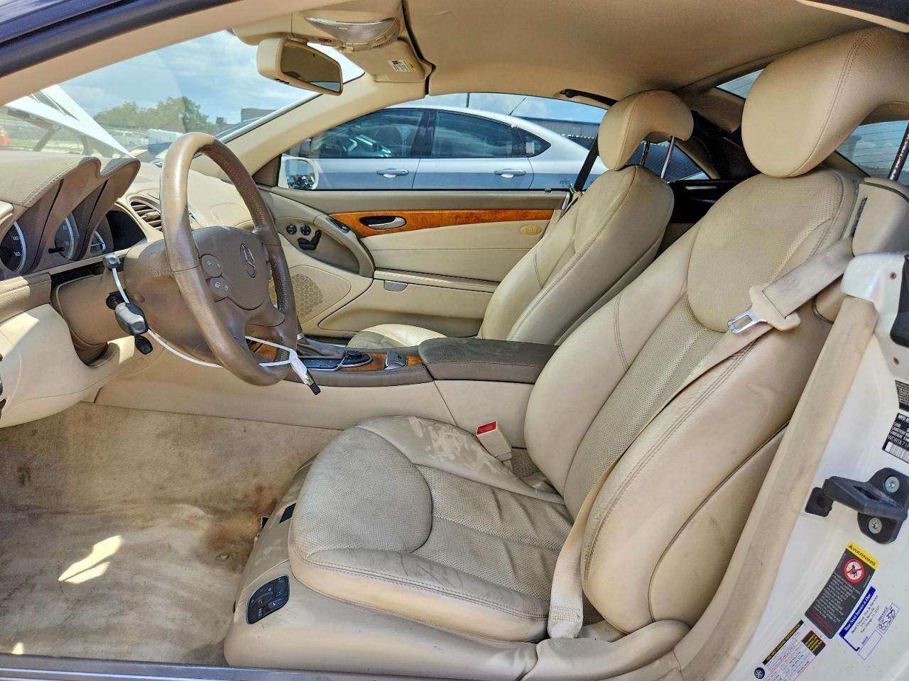 2007 Mercedes-benz Sl 550 White vin: WDBSK71F37F131024