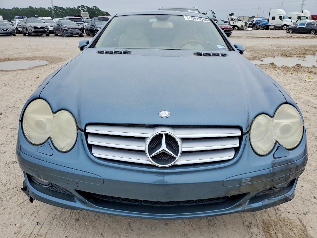 2007 Mercedes-benz Sl 550 Blue vin: WDBSK71F37F132741