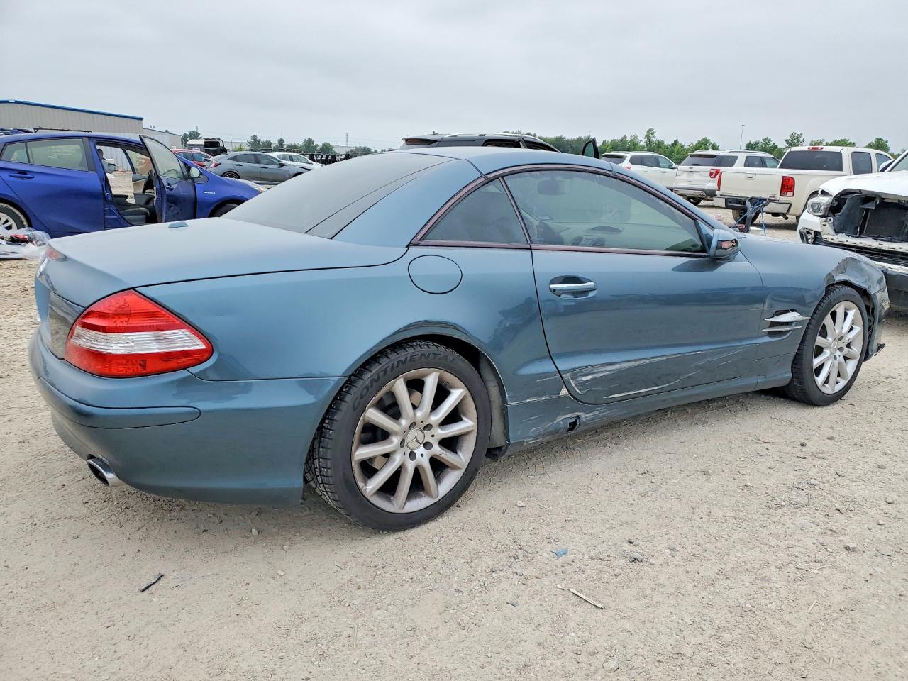 2007 Mercedes-benz Sl 550 Blue vin: WDBSK71F37F132741