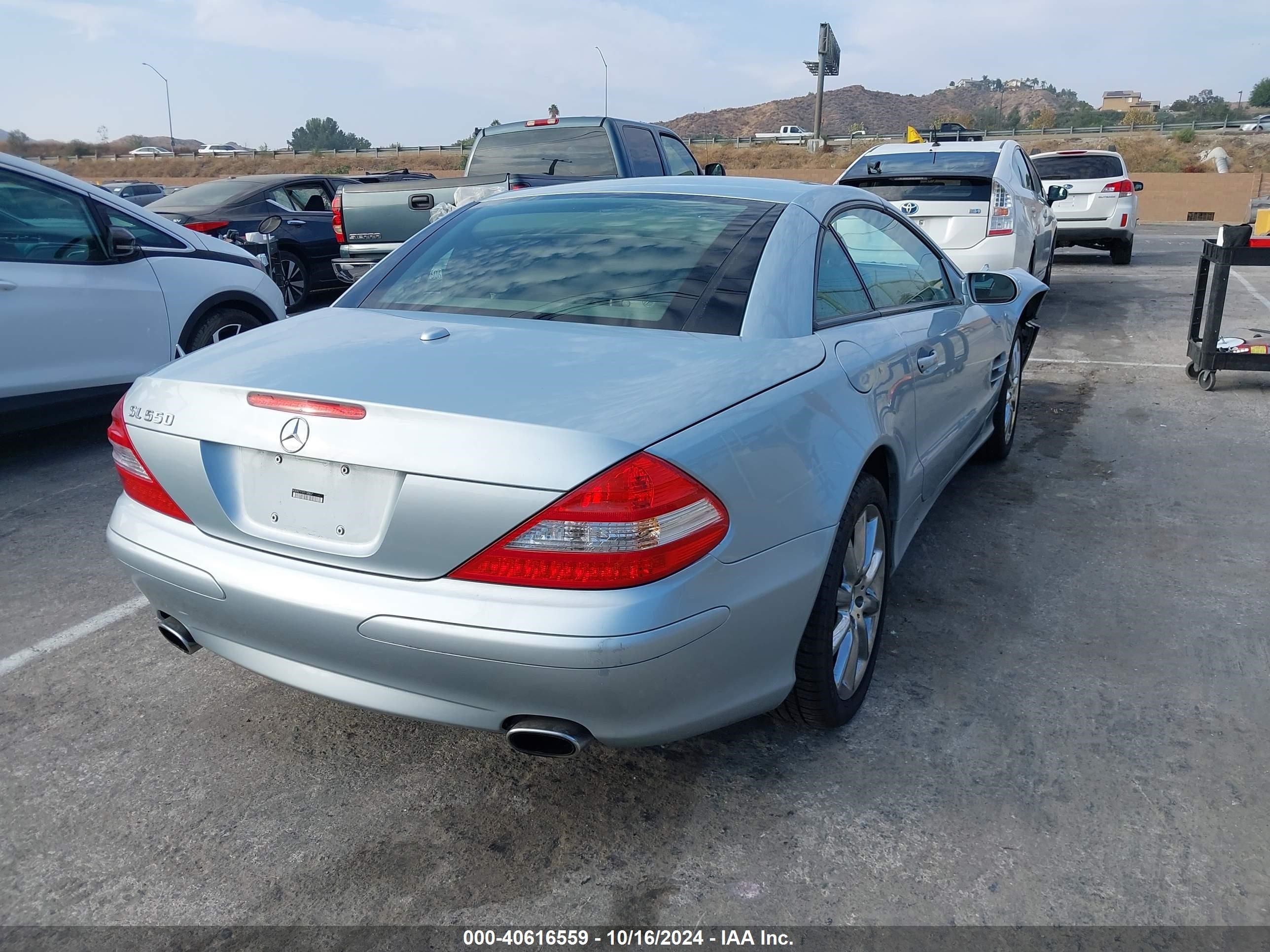 2007 Mercedes-benz Sl 550   Blue vin: WDBSK71F37F132867