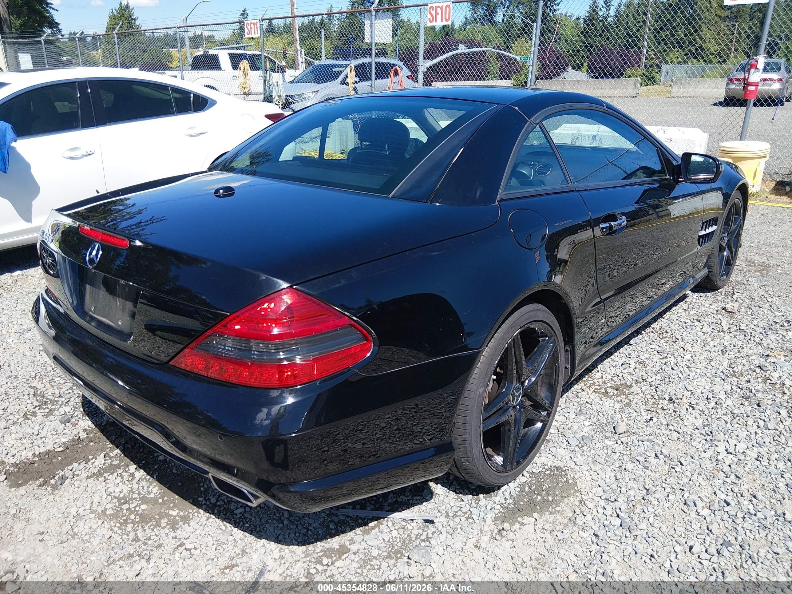 2009 Mercedes-benz Sl 550   Black vin: WDBSK71F39F152975