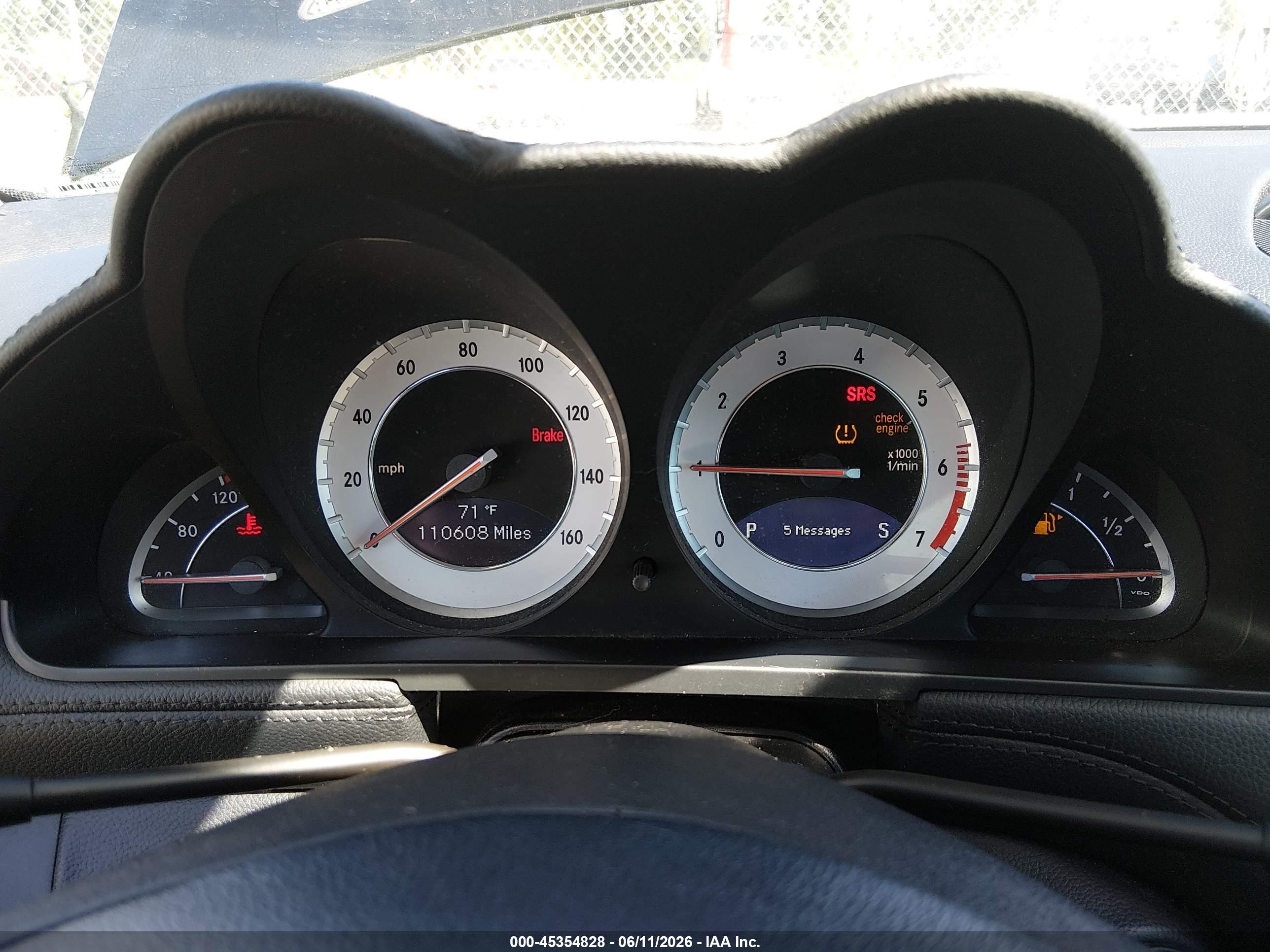 2009 Mercedes-benz Sl 550   Black vin: WDBSK71F39F152975