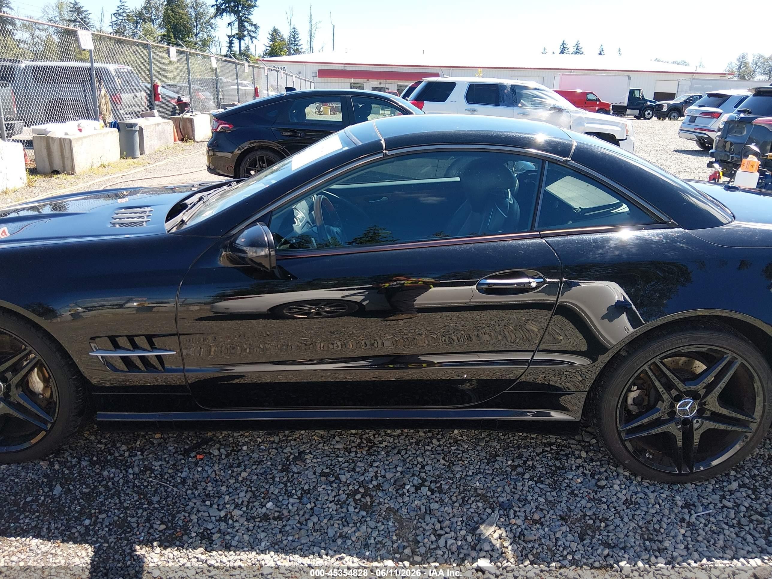 2009 Mercedes-benz Sl 550   Black vin: WDBSK71F39F152975