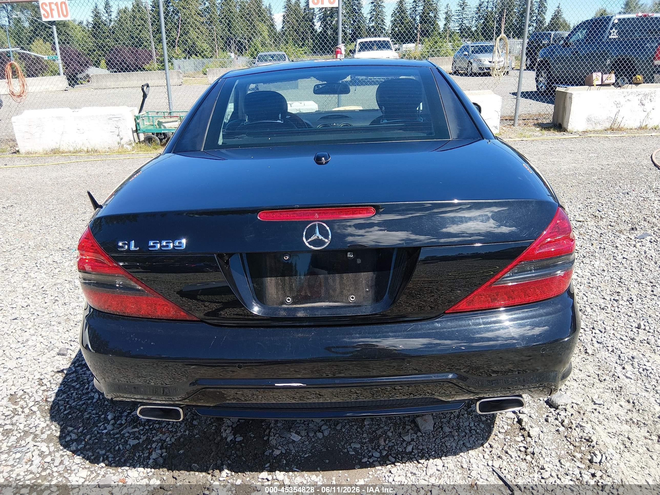 2009 Mercedes-benz Sl 550   Black vin: WDBSK71F39F152975