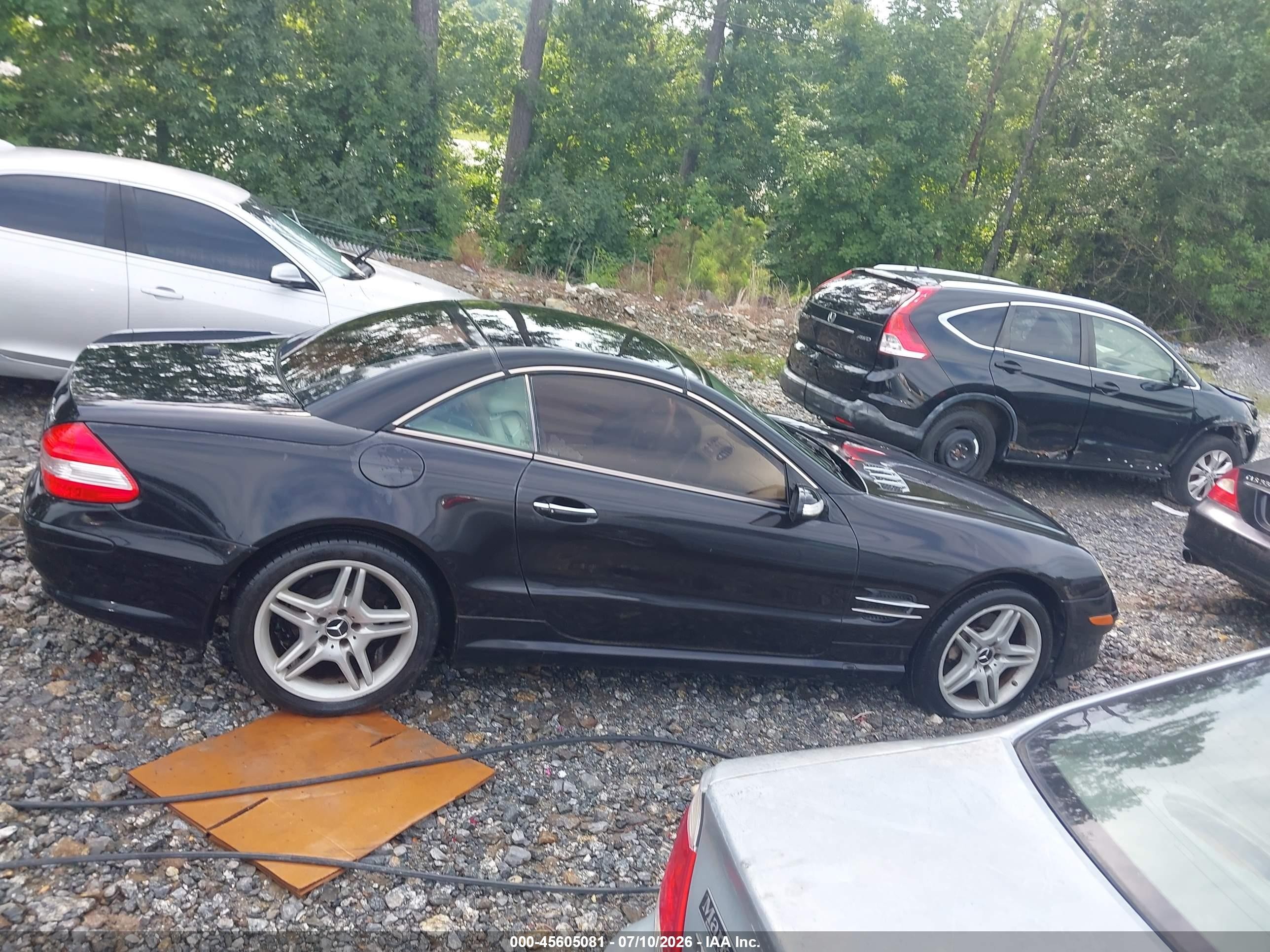 2007 Mercedes-benz Sl 550   Black vin: WDBSK71F47F119447