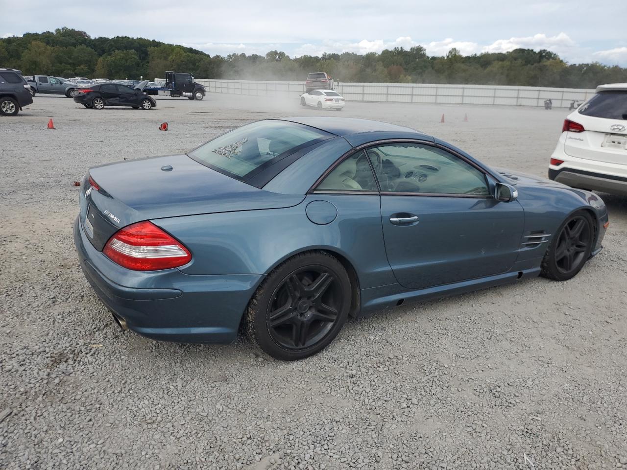 2007 Mercedes-benz Sl 550 Blue vin: WDBSK71F47F121005