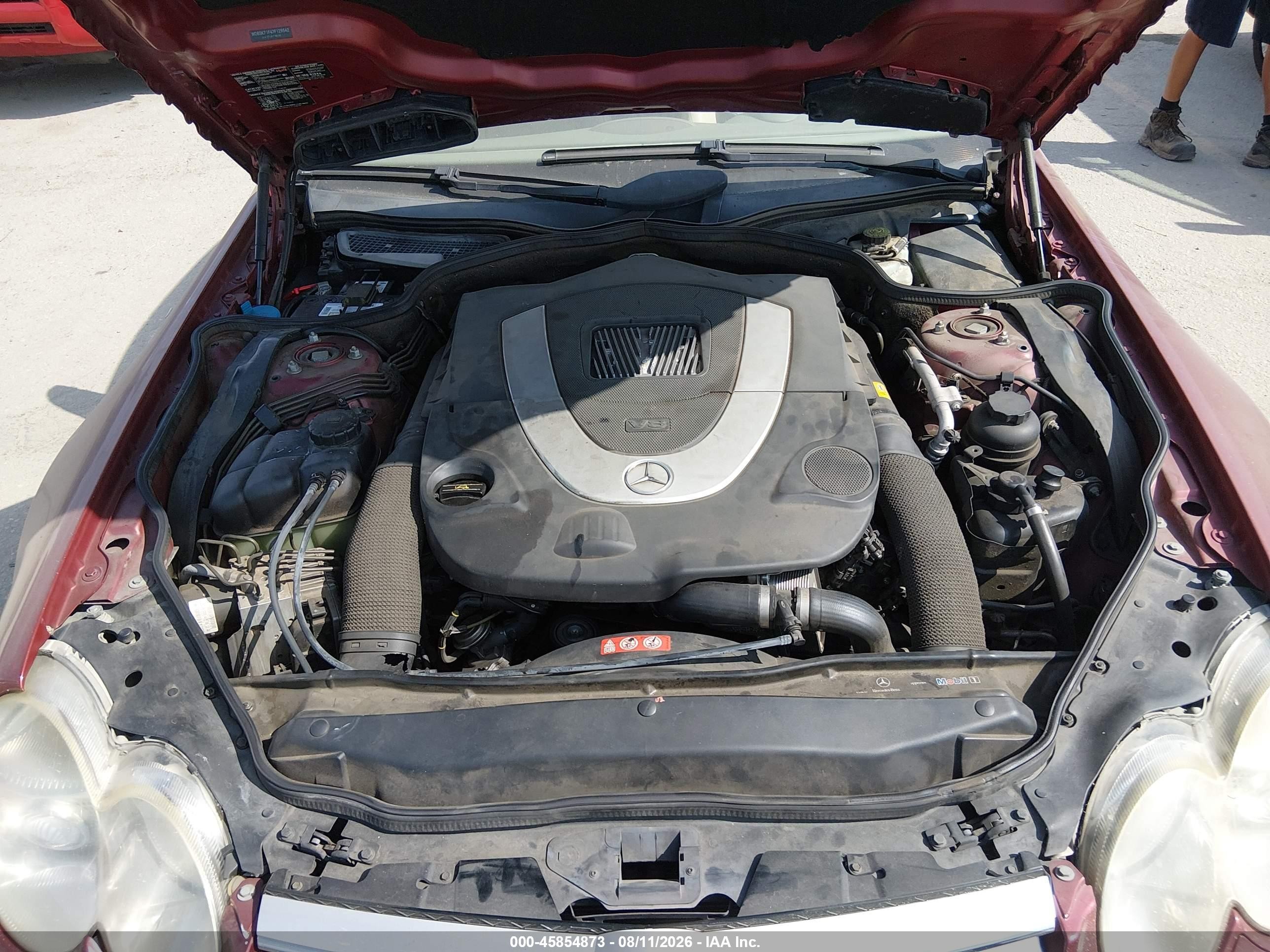 2007 Mercedes-benz Sl 550   Maroon vin: WDBSK71F47F129542