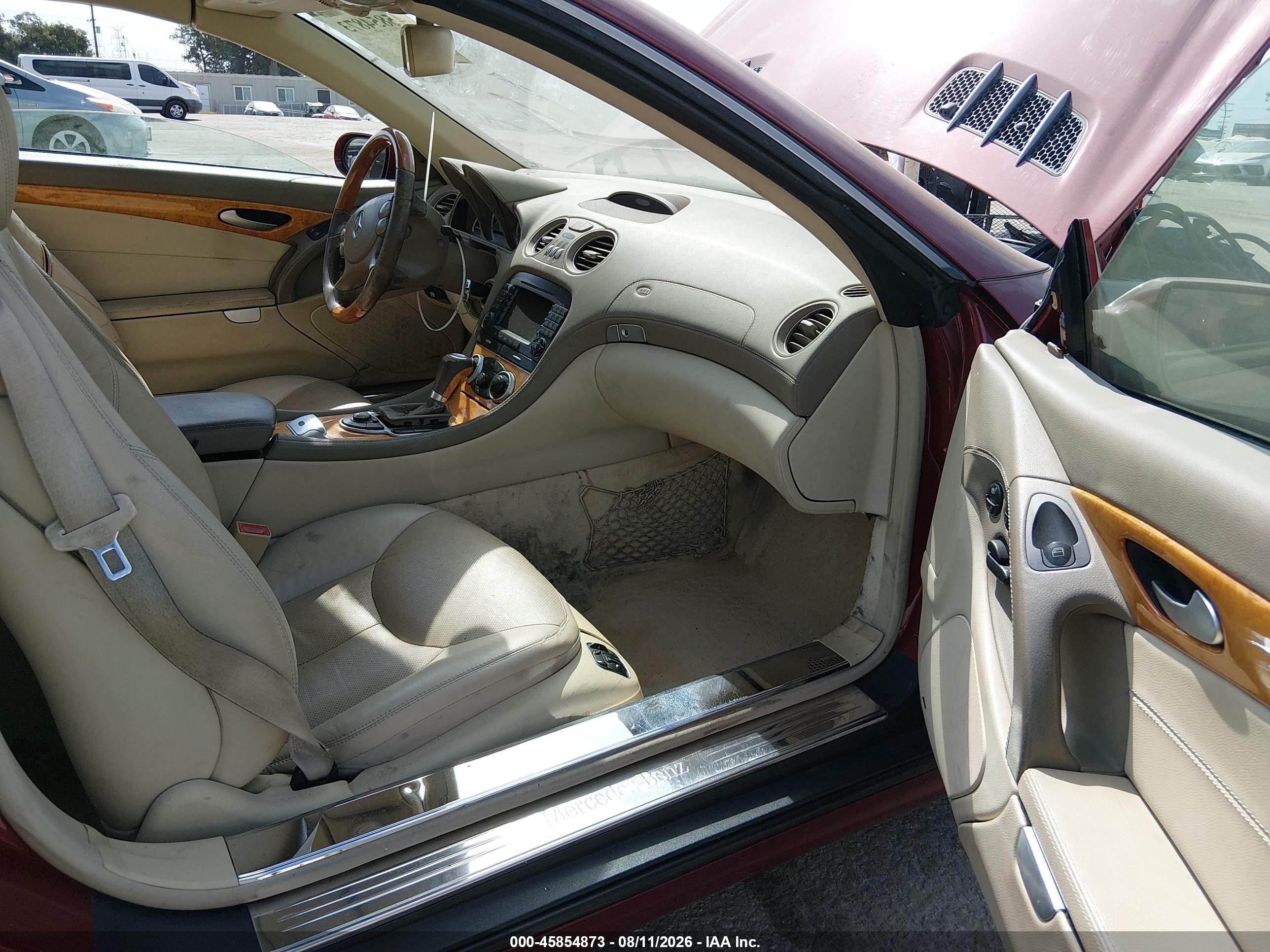 2007 Mercedes-benz Sl 550   Maroon vin: WDBSK71F47F129542