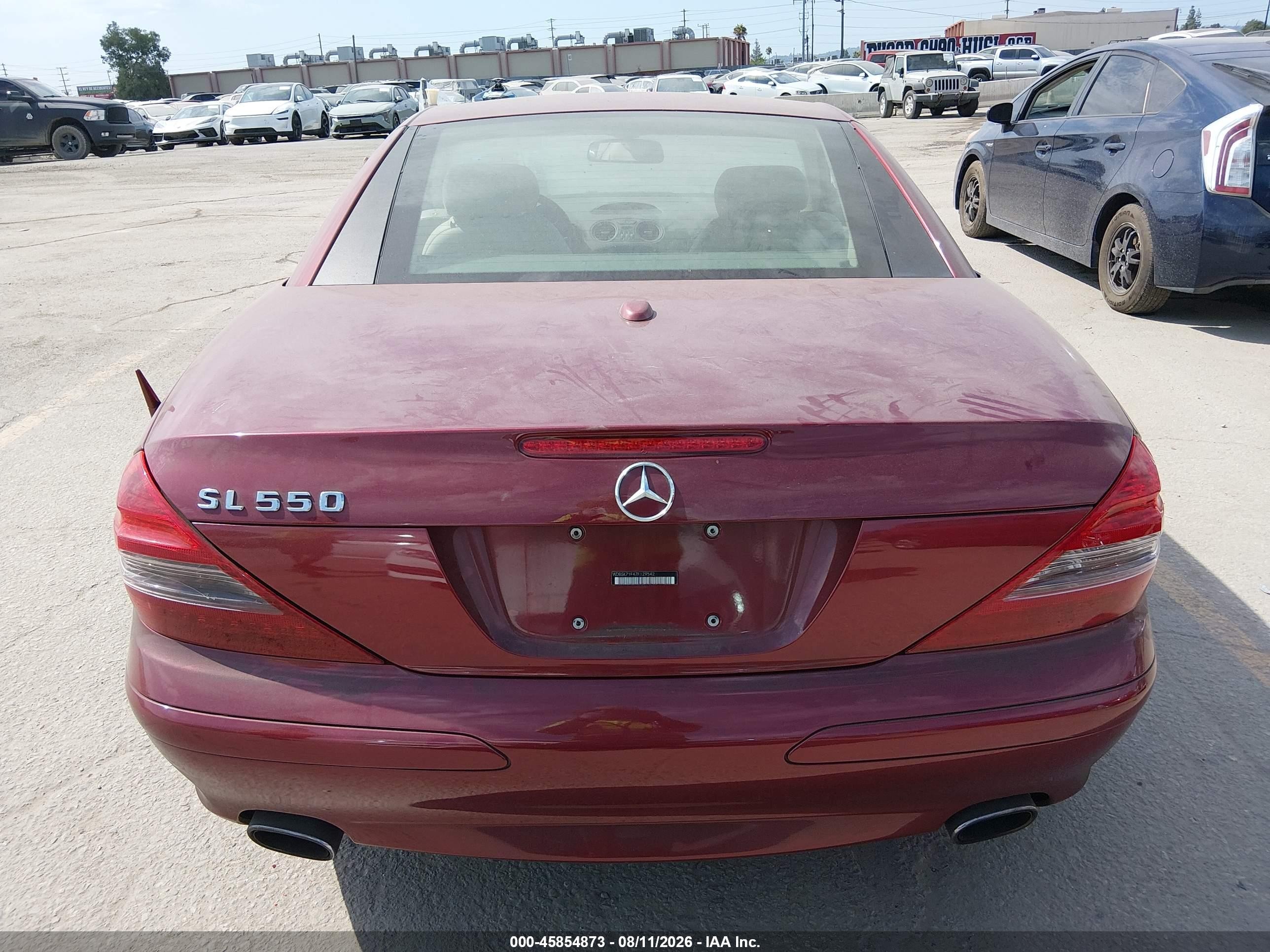 2007 Mercedes-benz Sl 550   Maroon vin: WDBSK71F47F129542