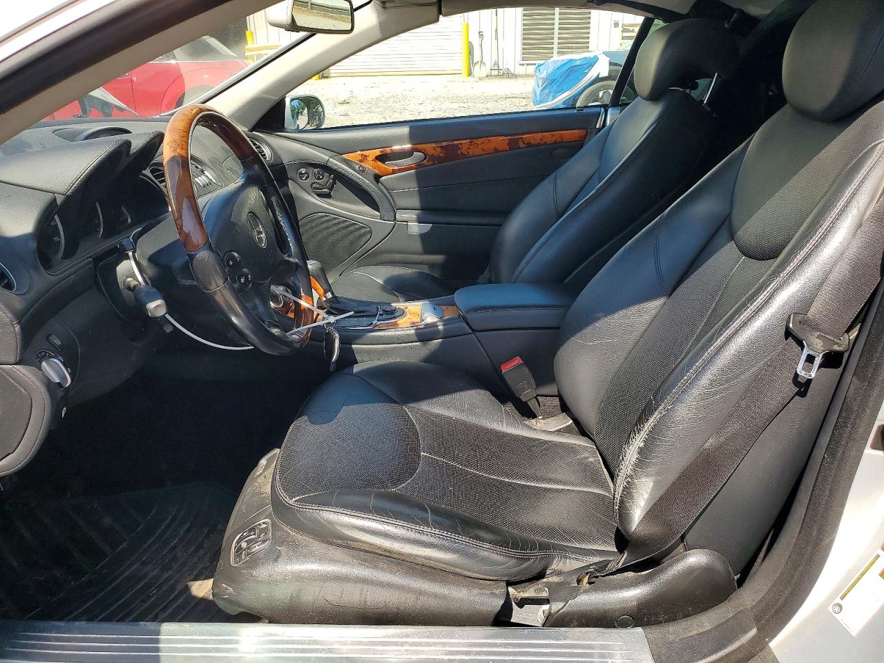 2007 Mercedes-benz Sl 550 Silver vin: WDBSK71F47F130514