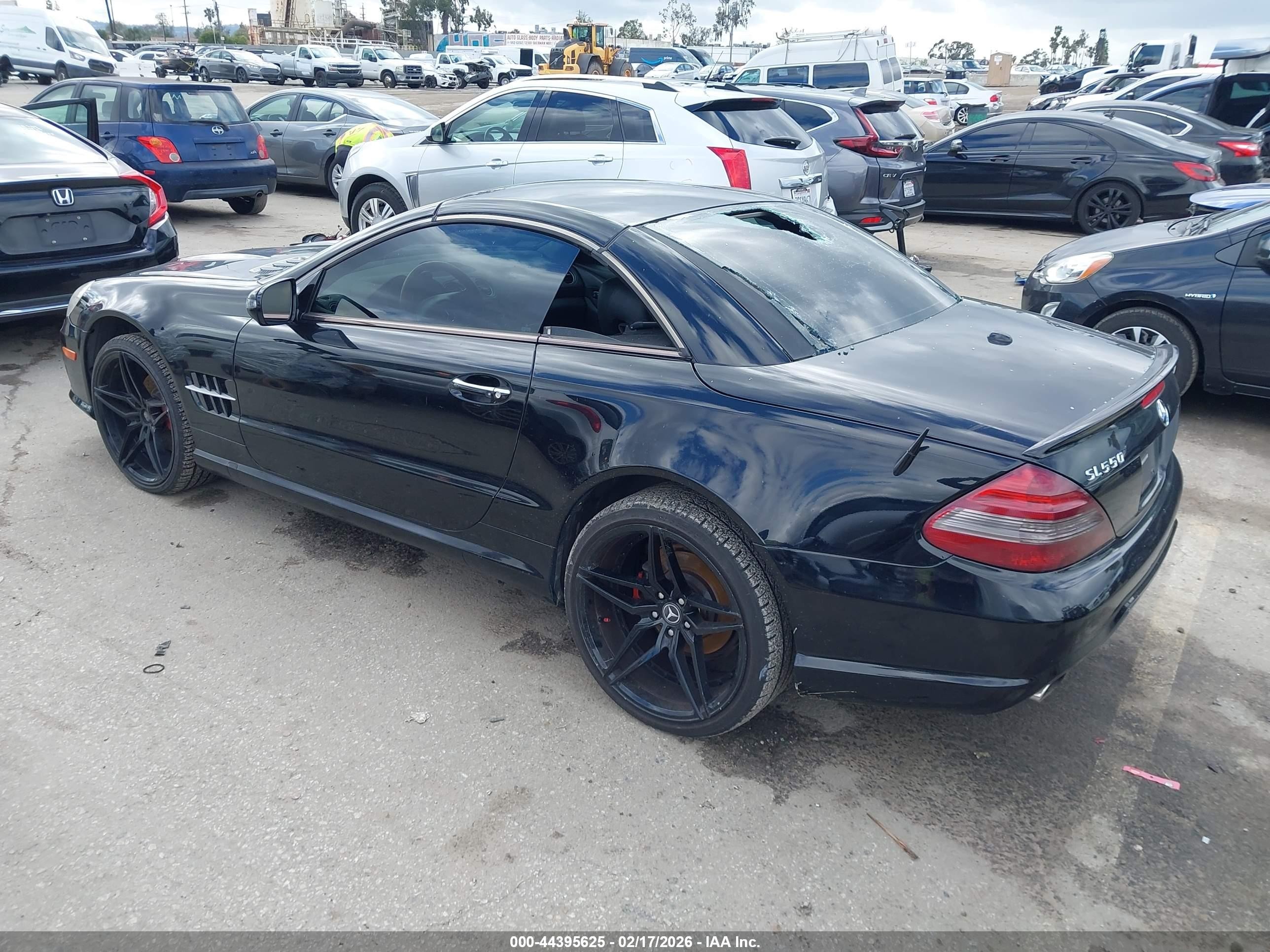 2009 Mercedes-benz Sl 550   Black vin: WDBSK71F49F142309