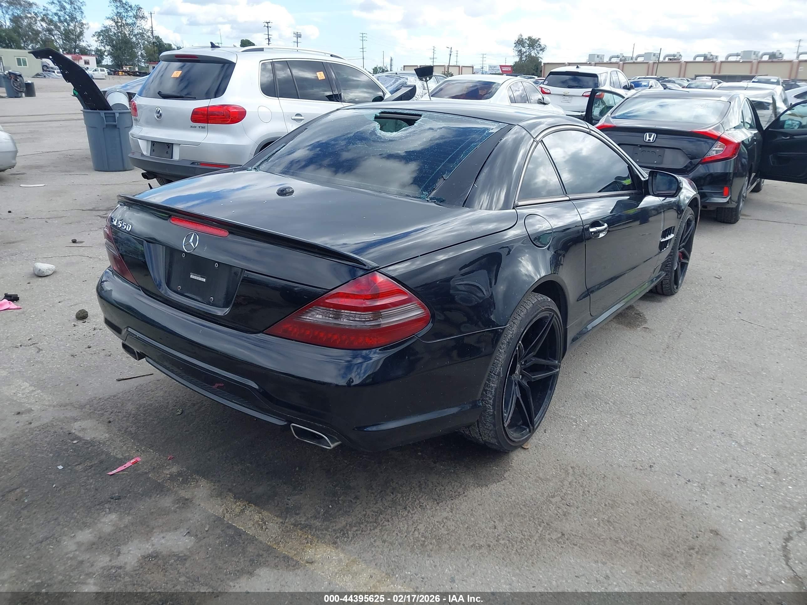 2009 Mercedes-benz Sl 550   Black vin: WDBSK71F49F142309