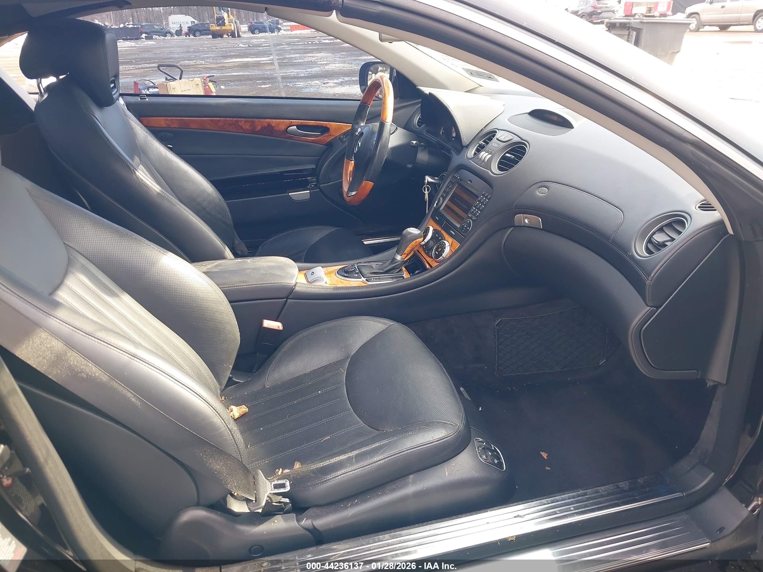 2009 Mercedes-benz Sl 550   Черный vin: WDBSK71F49F151138