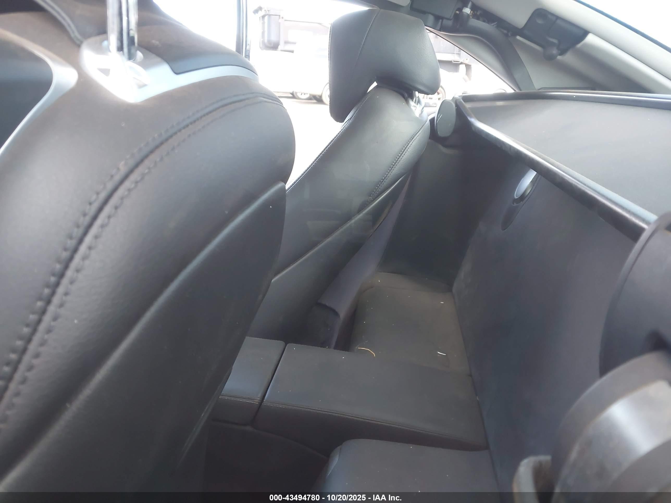 2009 Mercedes-benz Sl 550   Black vin: WDBSK71F49F152354