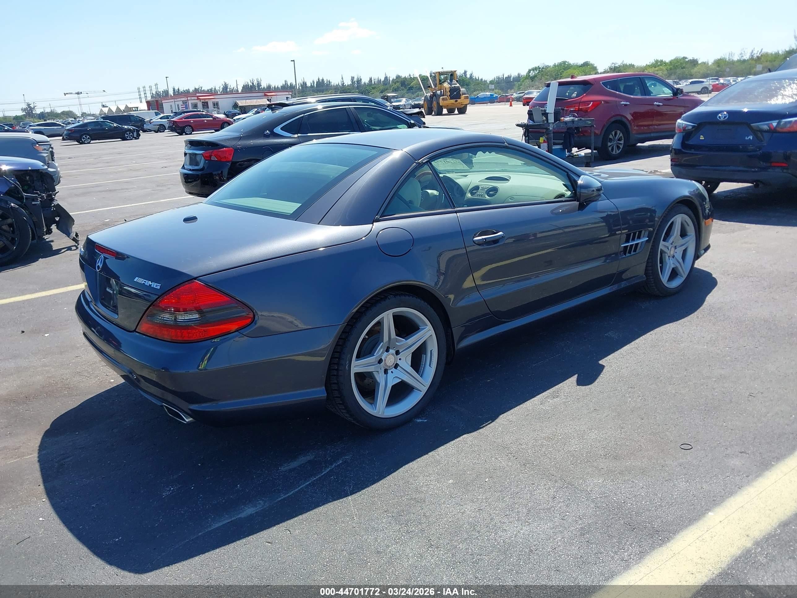 2009 Mercedes-benz Sl 550   Серый vin: WDBSK71F49F155044