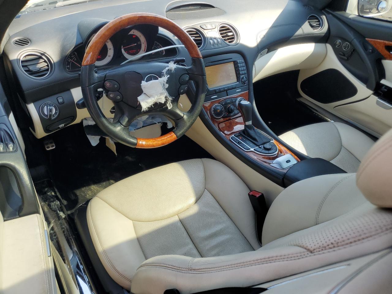 2007 Mercedes-benz Sl 550 White vin: WDBSK71F57F128755