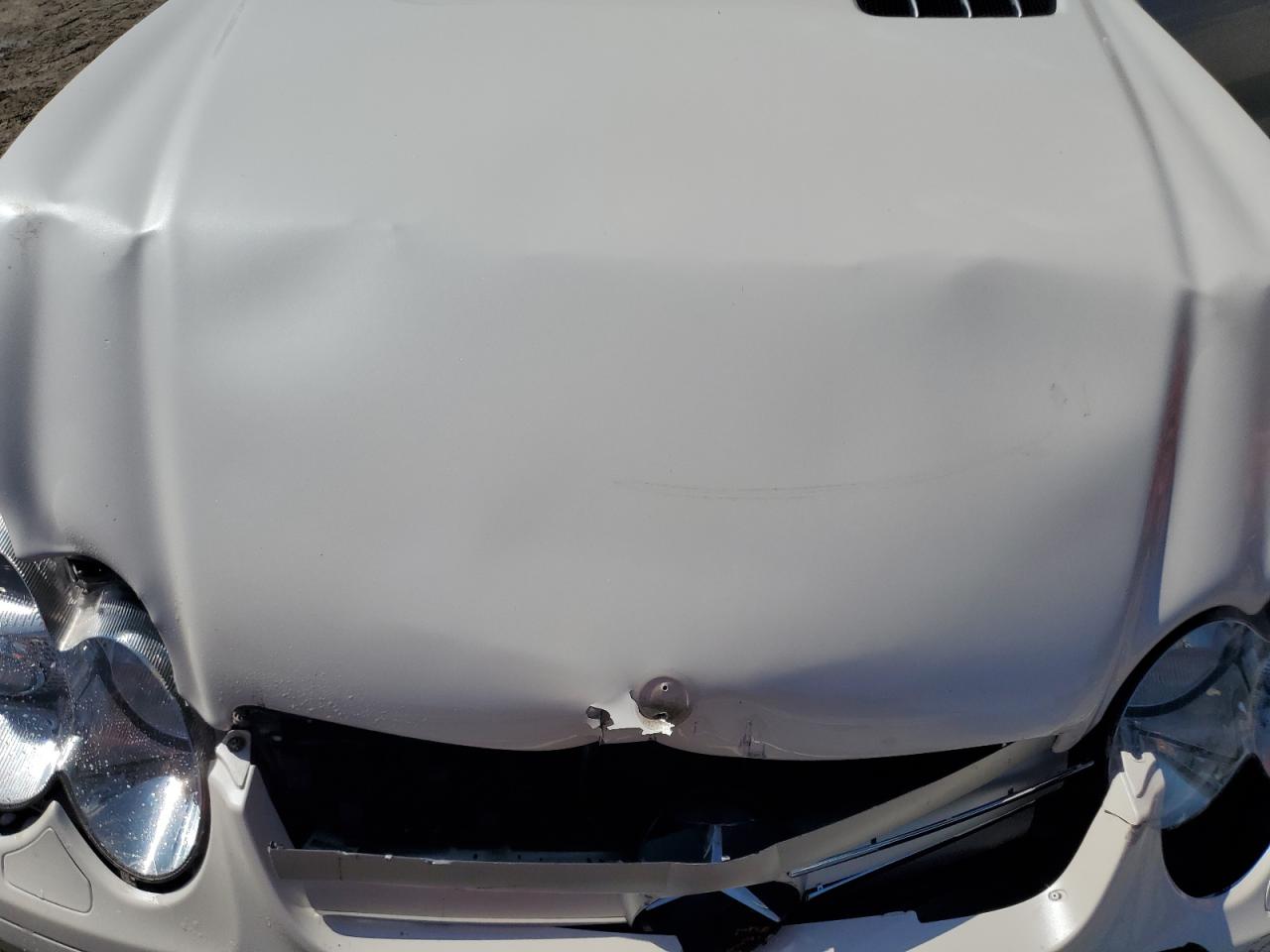 2007 Mercedes-benz Sl 550 White vin: WDBSK71F57F128755